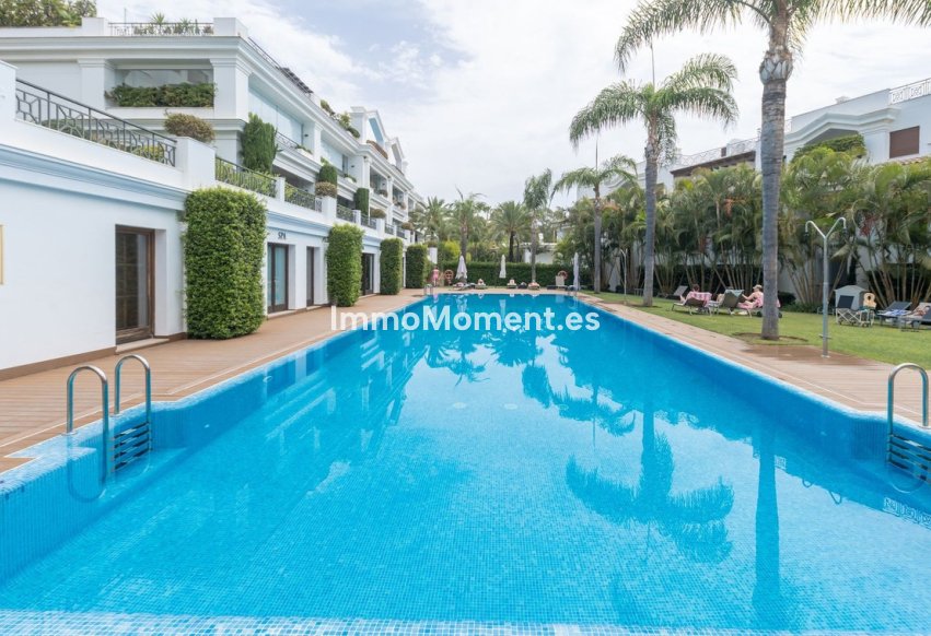 Resale - Apartment - Estepona - Estepona Centro