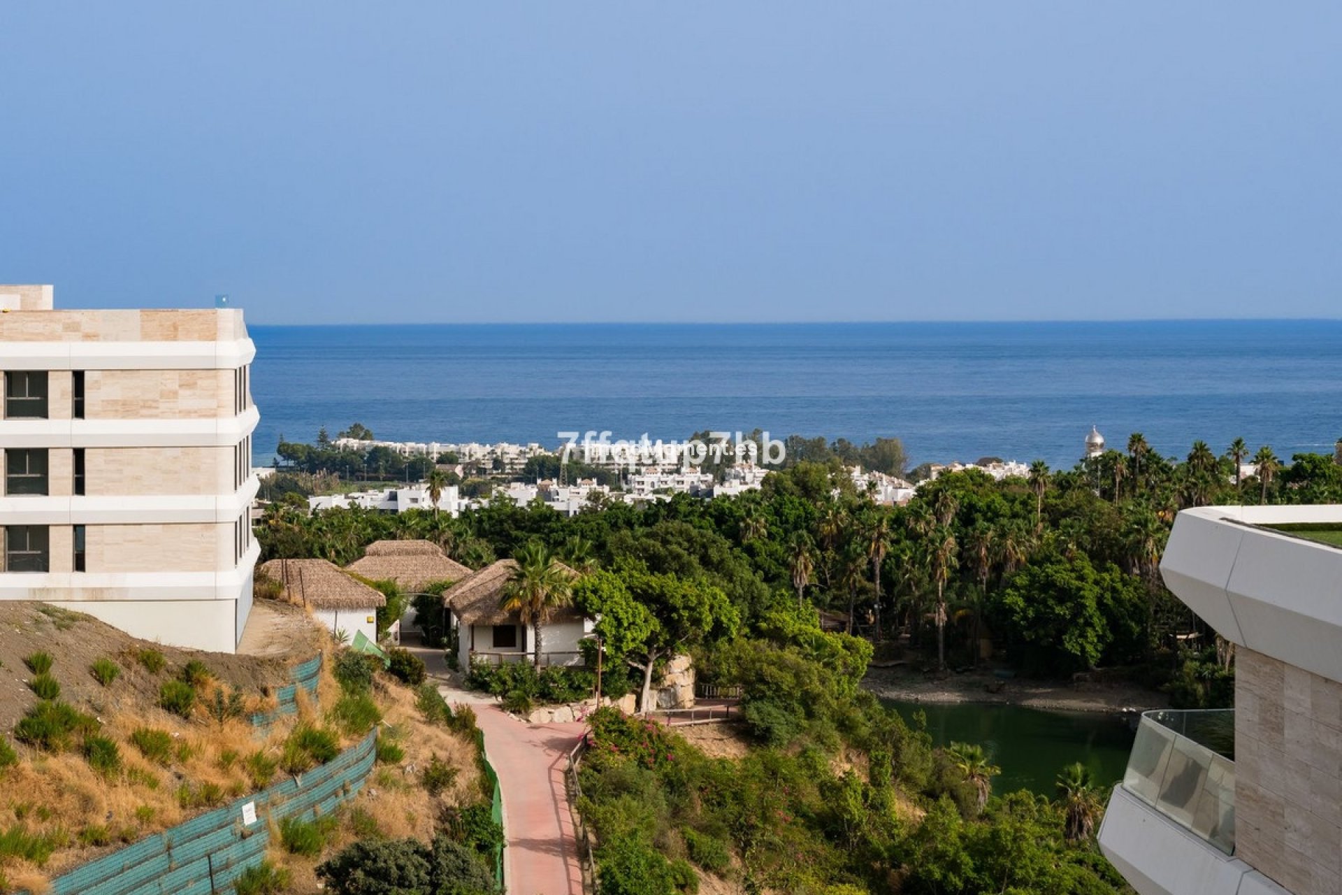 Resale - Apartment - Estepona - Estepona Centro