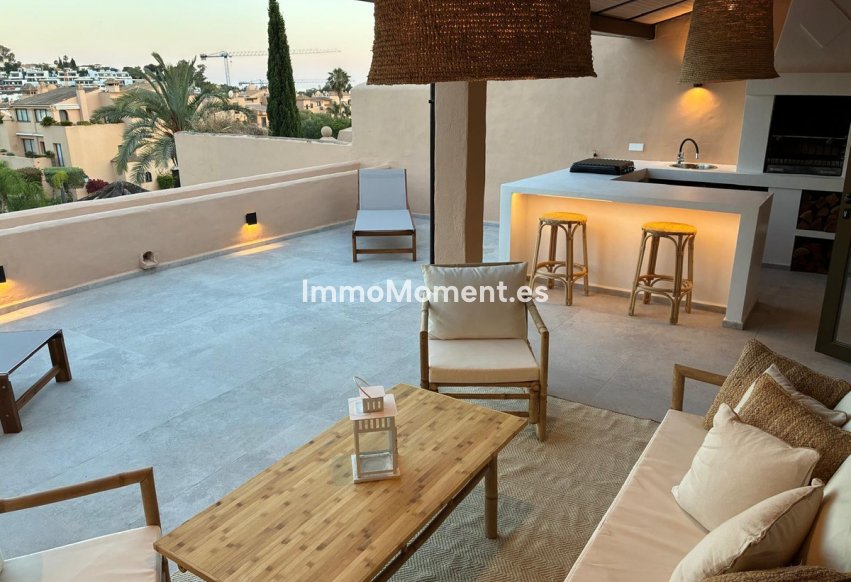 Resale - Apartment - Estepona - Estepona Centro