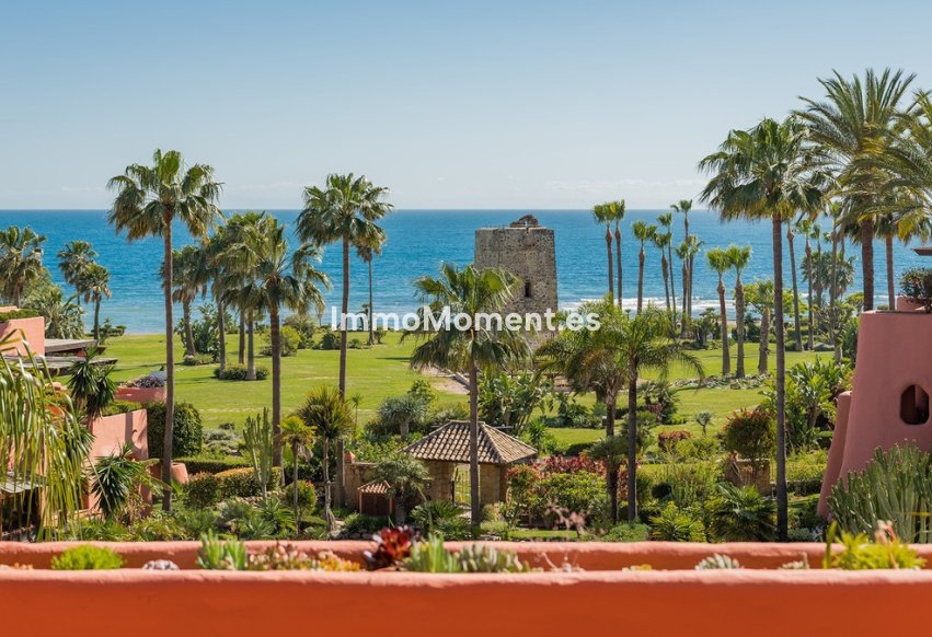 Resale - Apartment - Estepona - Estepona Centro