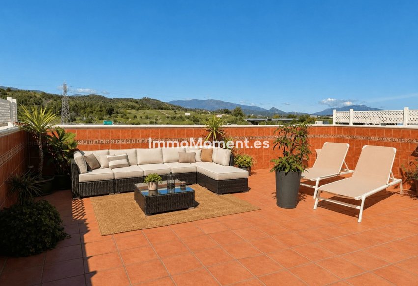 Resale - Apartment - Estepona - Estepona Centro
