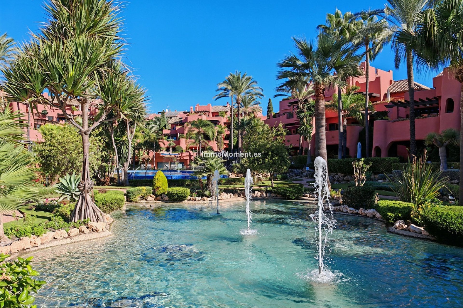 Resale - Apartment - Estepona - Estepona Centro