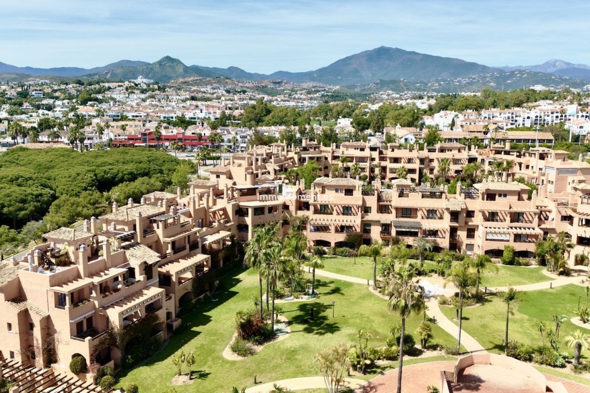 Resale - Apartment - Estepona - Hacienda del Sol