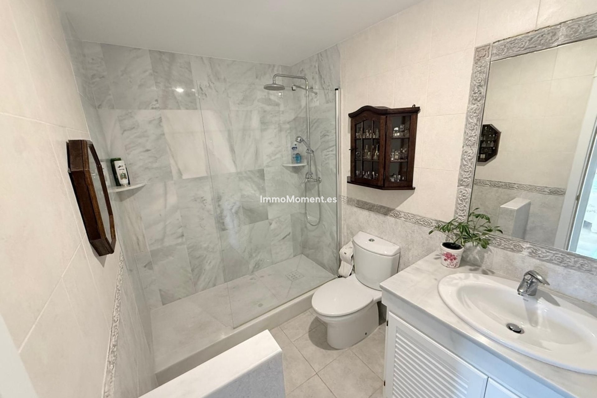 Resale - Apartment - Estepona - Hacienda del Sol
