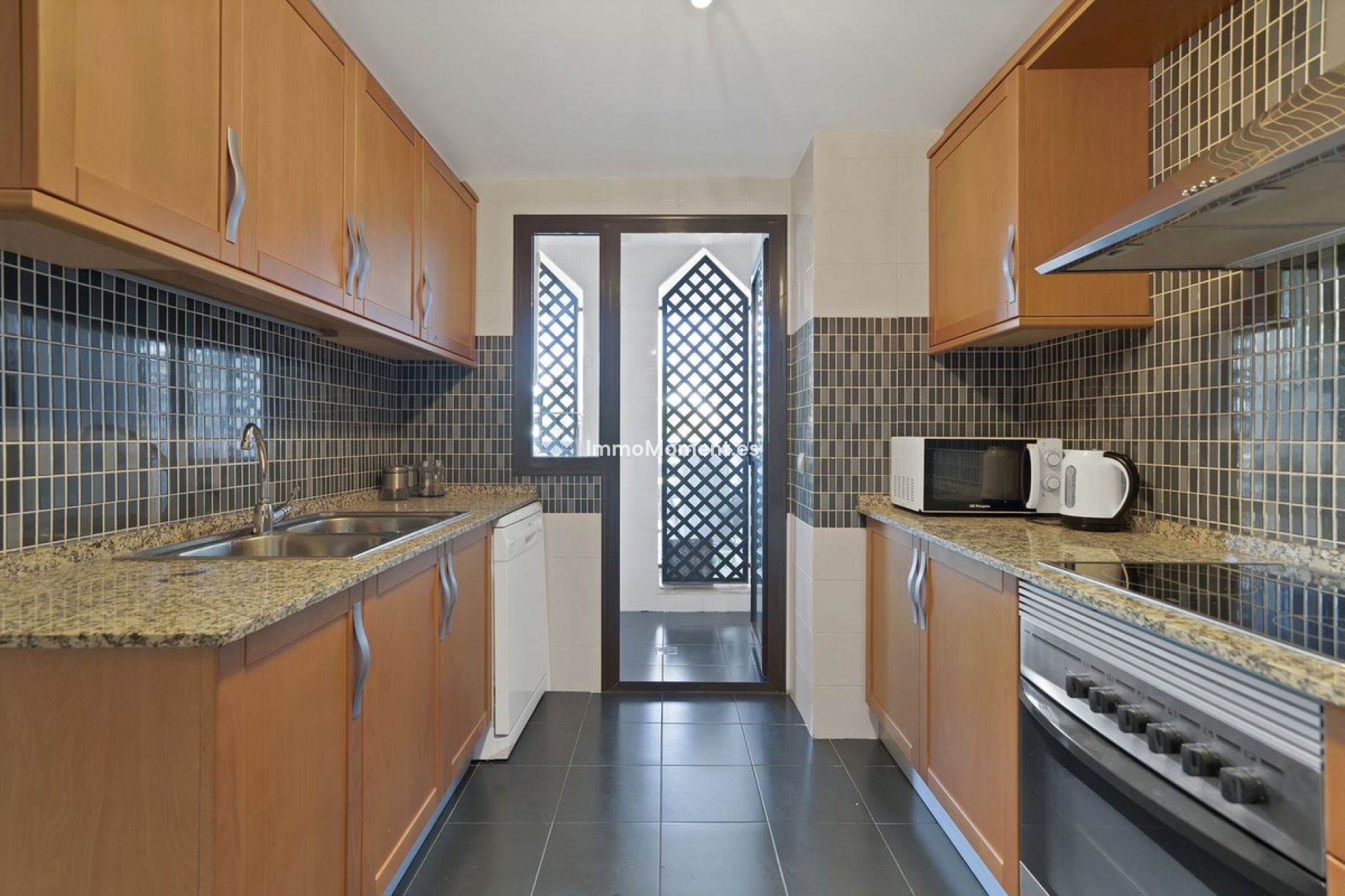 Resale - Apartment - Estepona - New Golden Mile