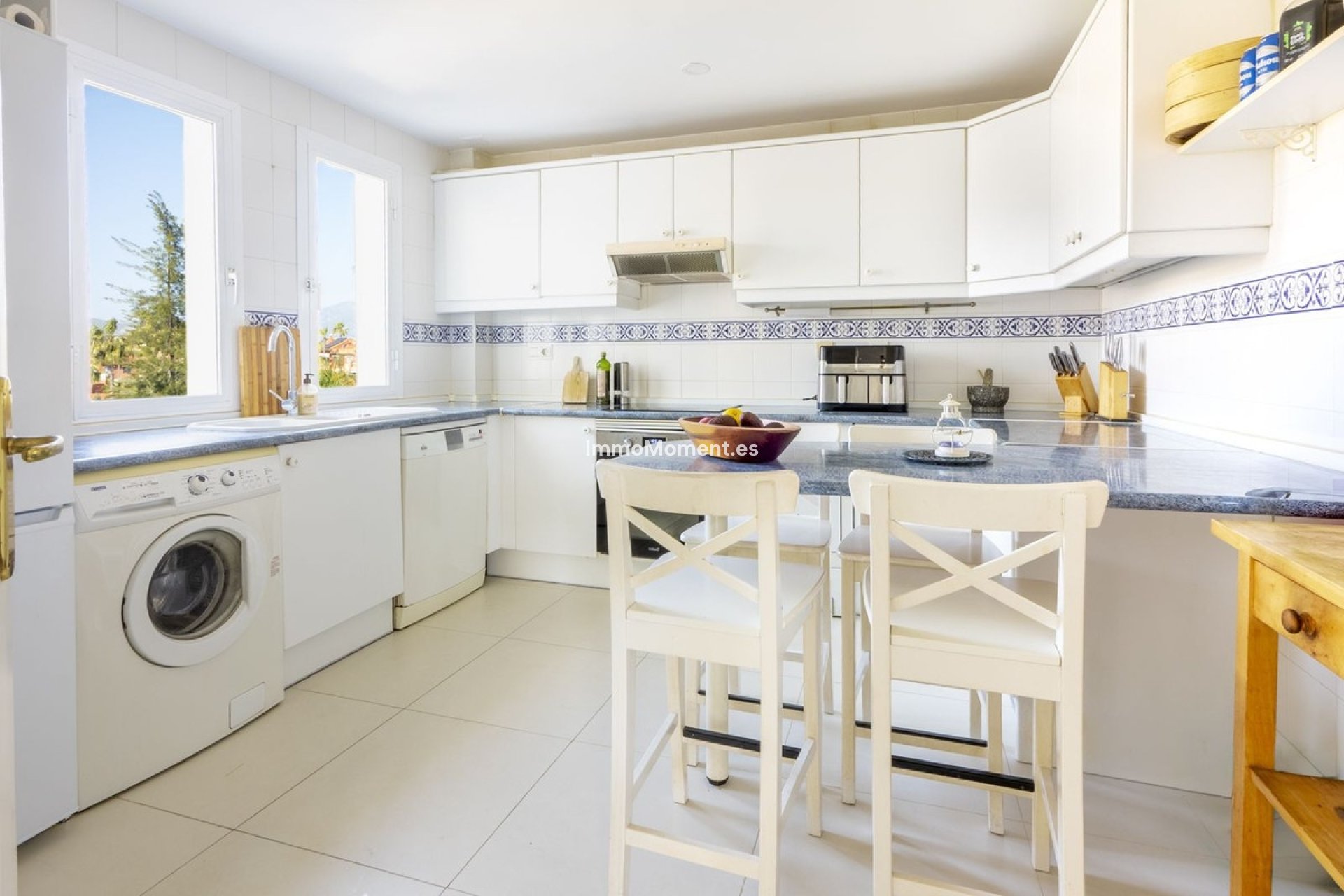 Resale - Apartment - Estepona - New Golden Mile