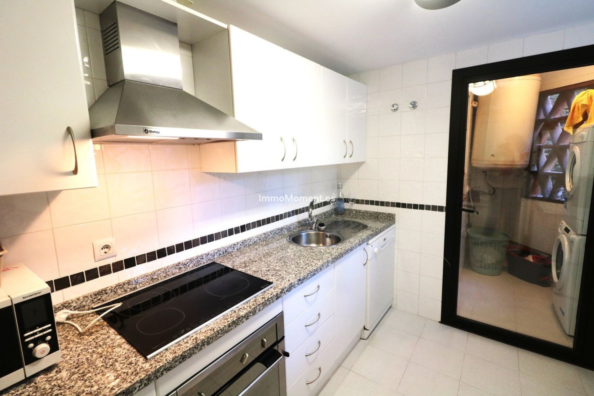 Resale - Apartment - Estepona - New Golden Mile