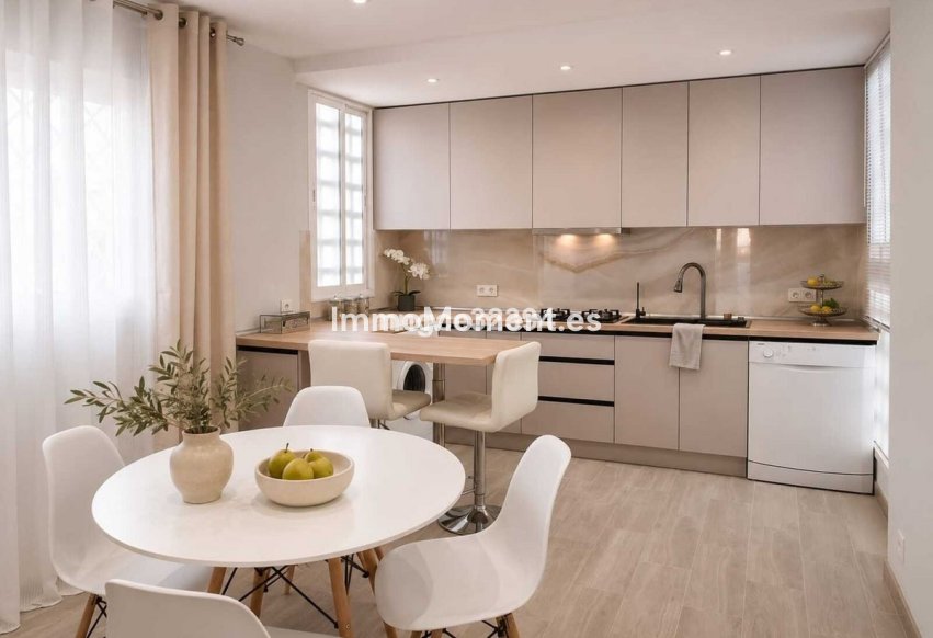 Resale - Apartment - Estepona - New Golden Mile