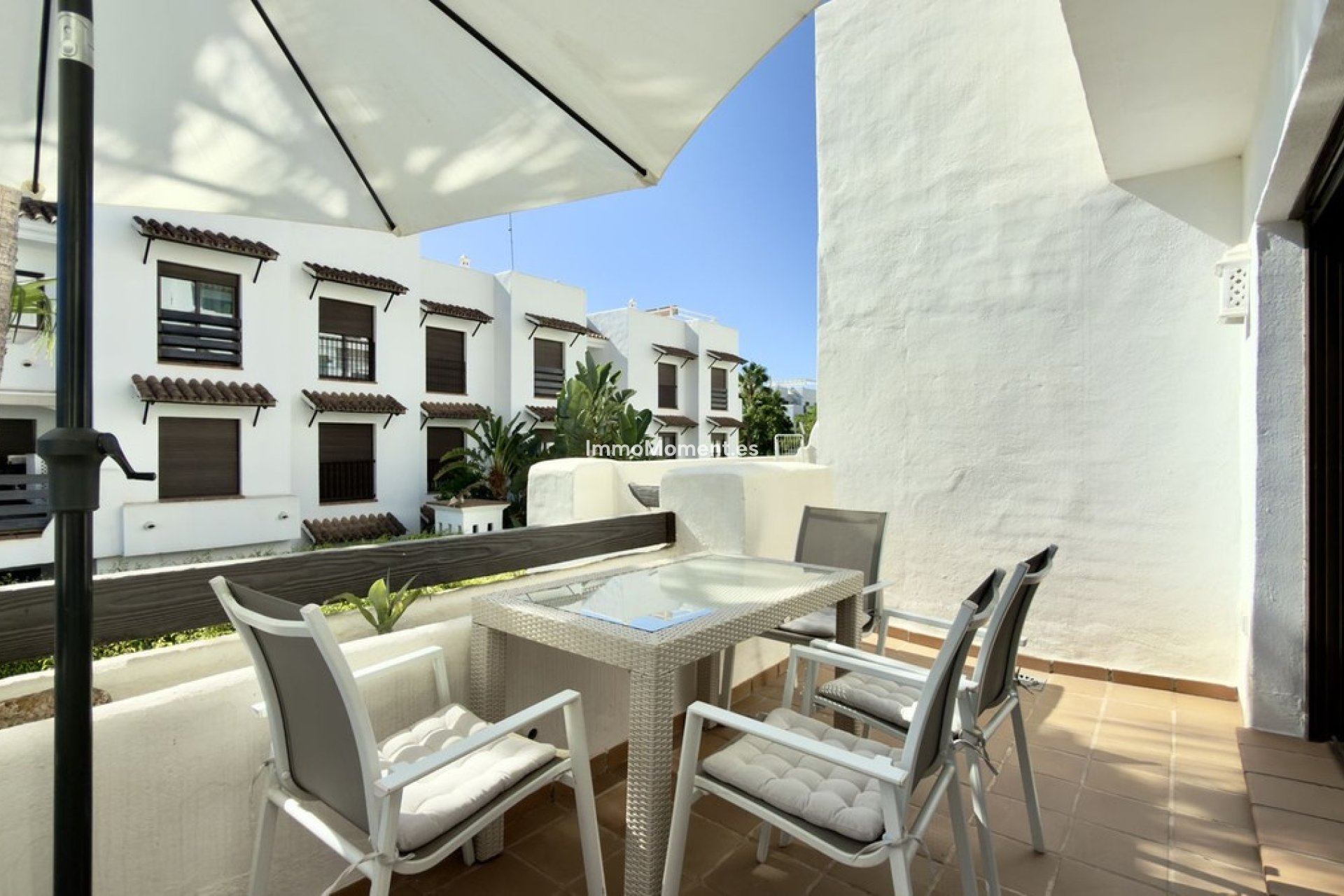 Resale - Apartment - Estepona - Selwo