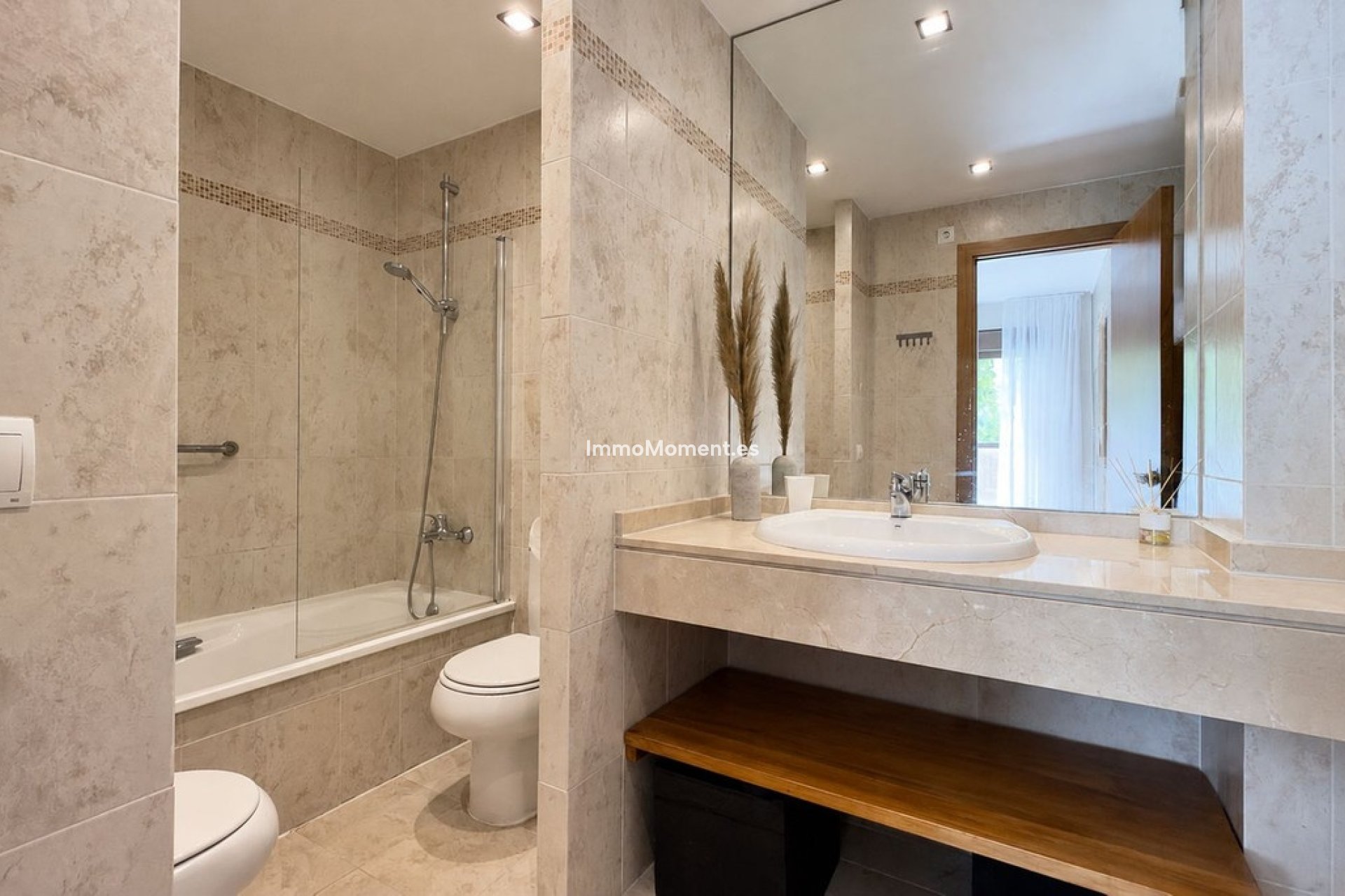 Resale - Apartment - Estepona - Selwo