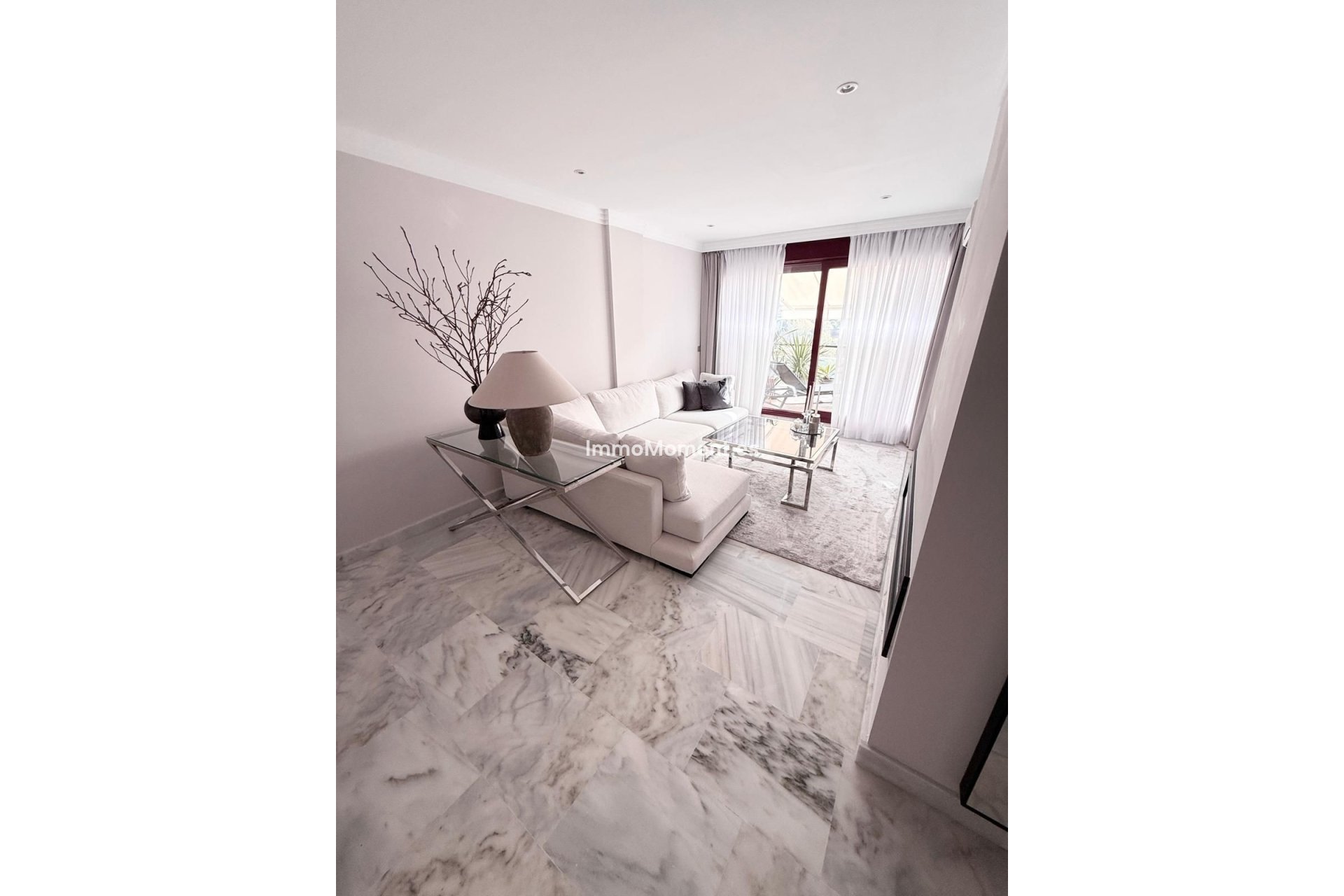 Resale - Apartment - Estepona - Selwo