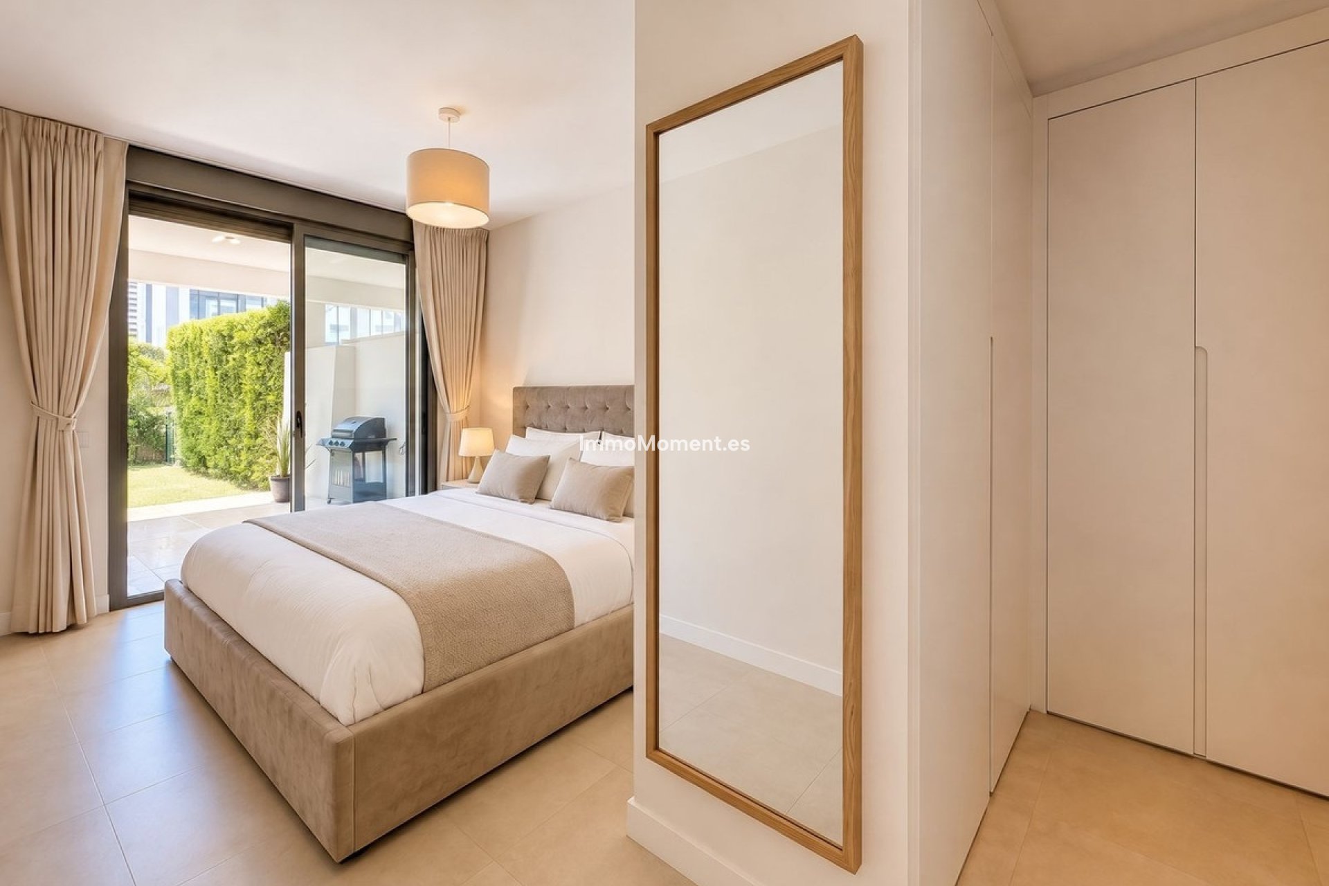 Resale - Apartment - Estepona - Selwo