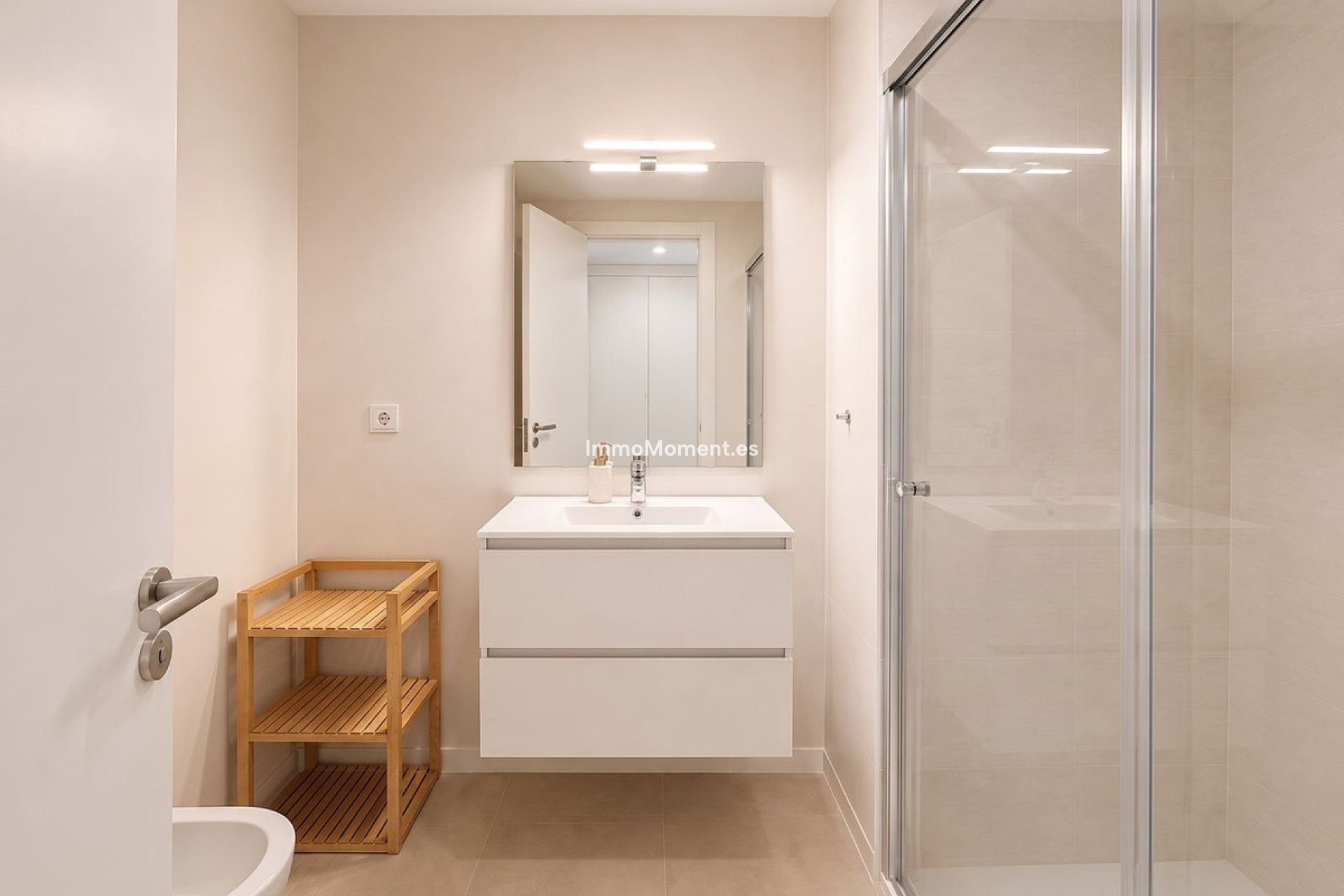 Resale - Apartment - Estepona - Selwo