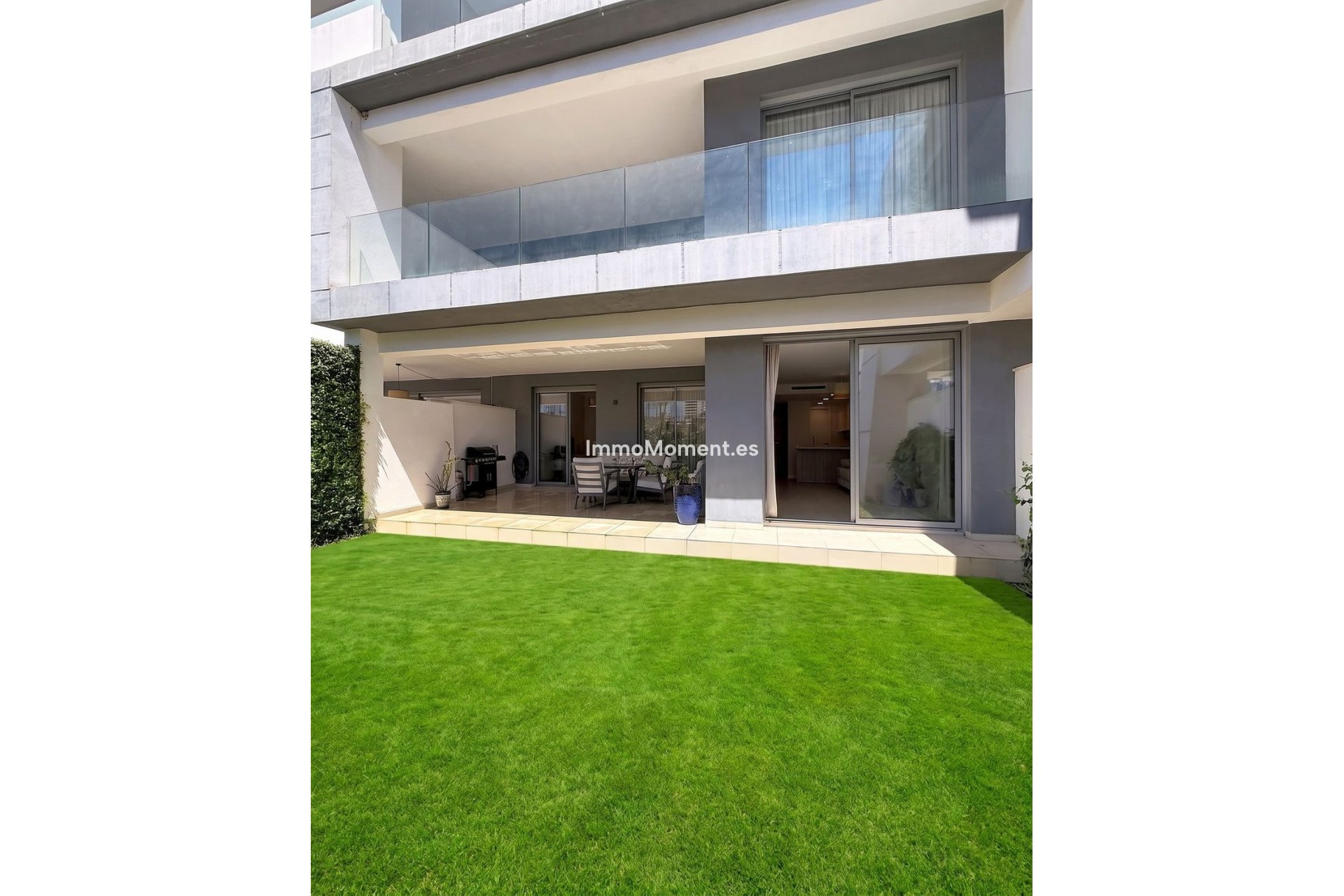 Resale - Apartment - Estepona - Selwo