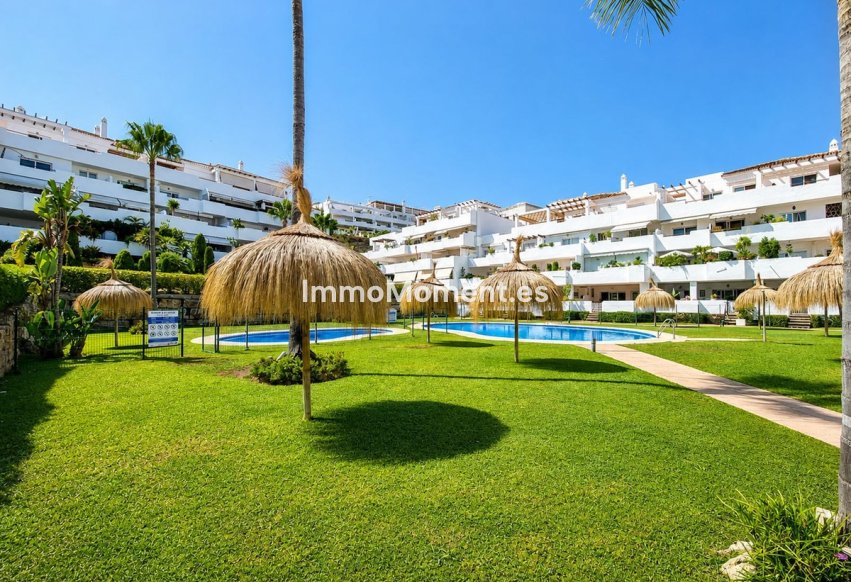 Resale - Apartment - Estepona - Selwo