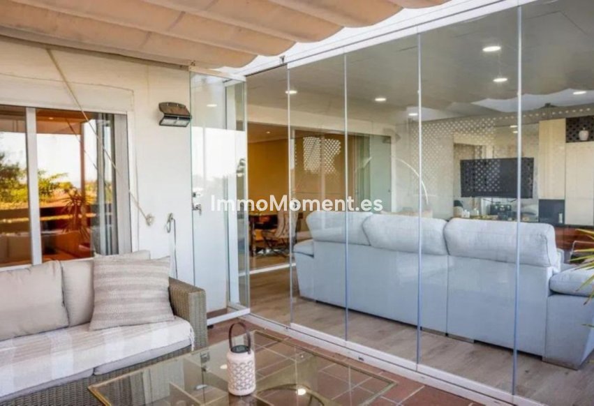 Resale - Apartment - Estepona - Selwo