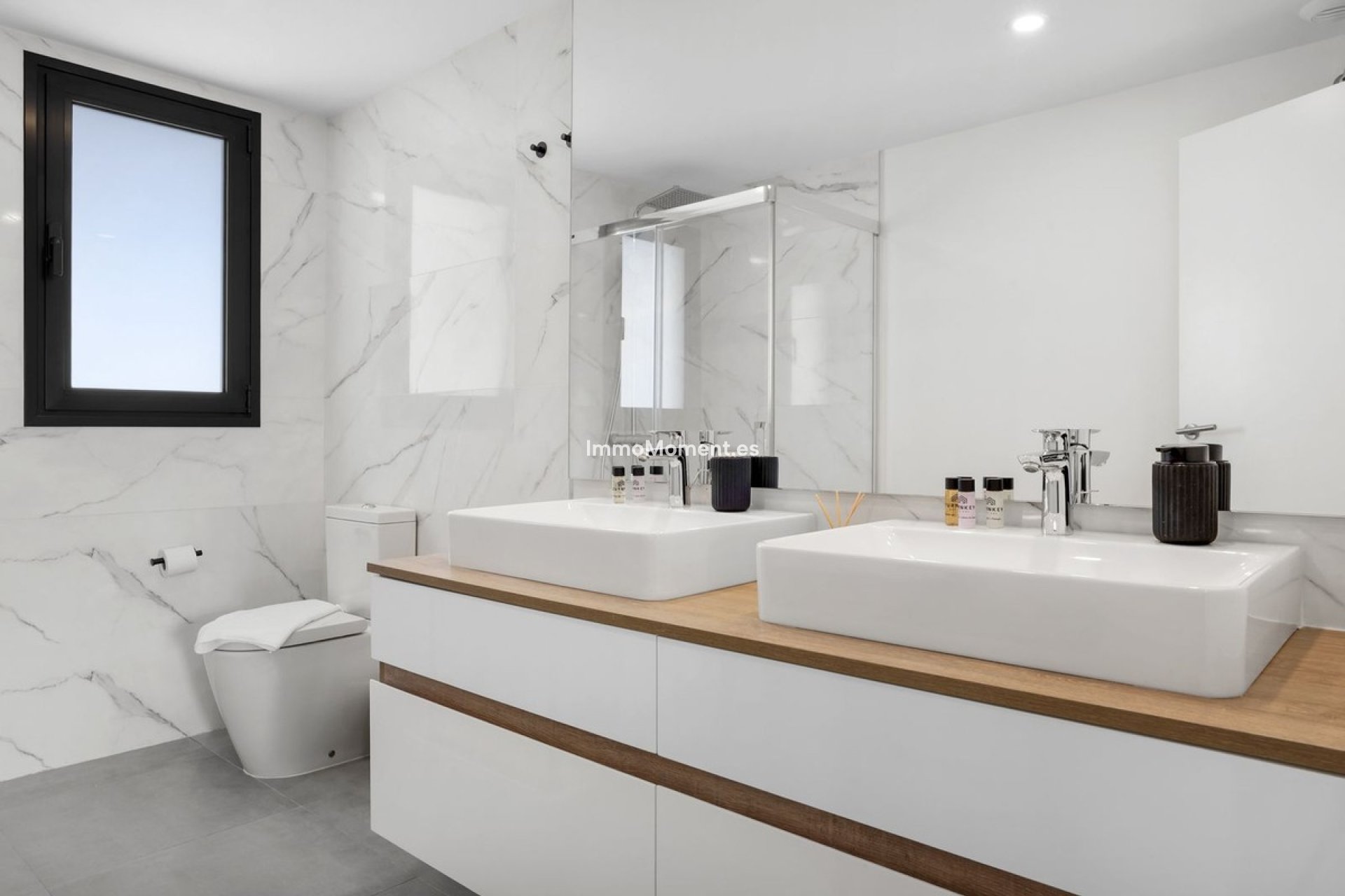 Resale - Apartment - Estepona - Selwo