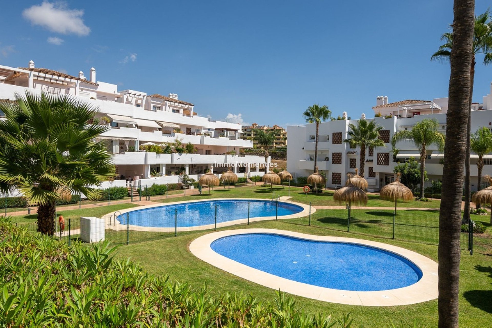 Resale - Apartment - Estepona - Selwo