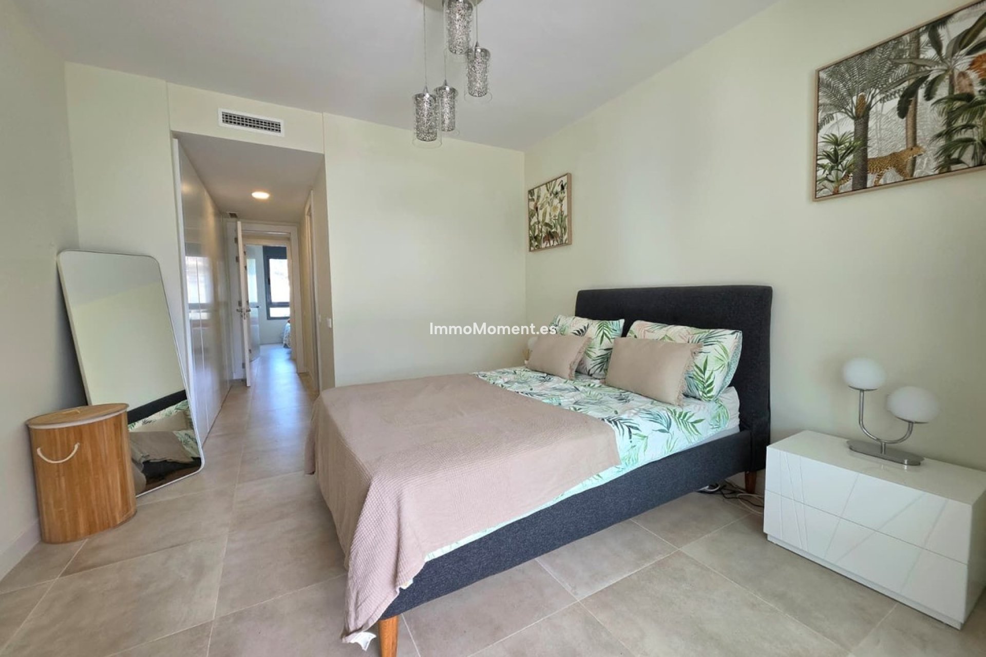 Resale - Apartment - Estepona - Selwo