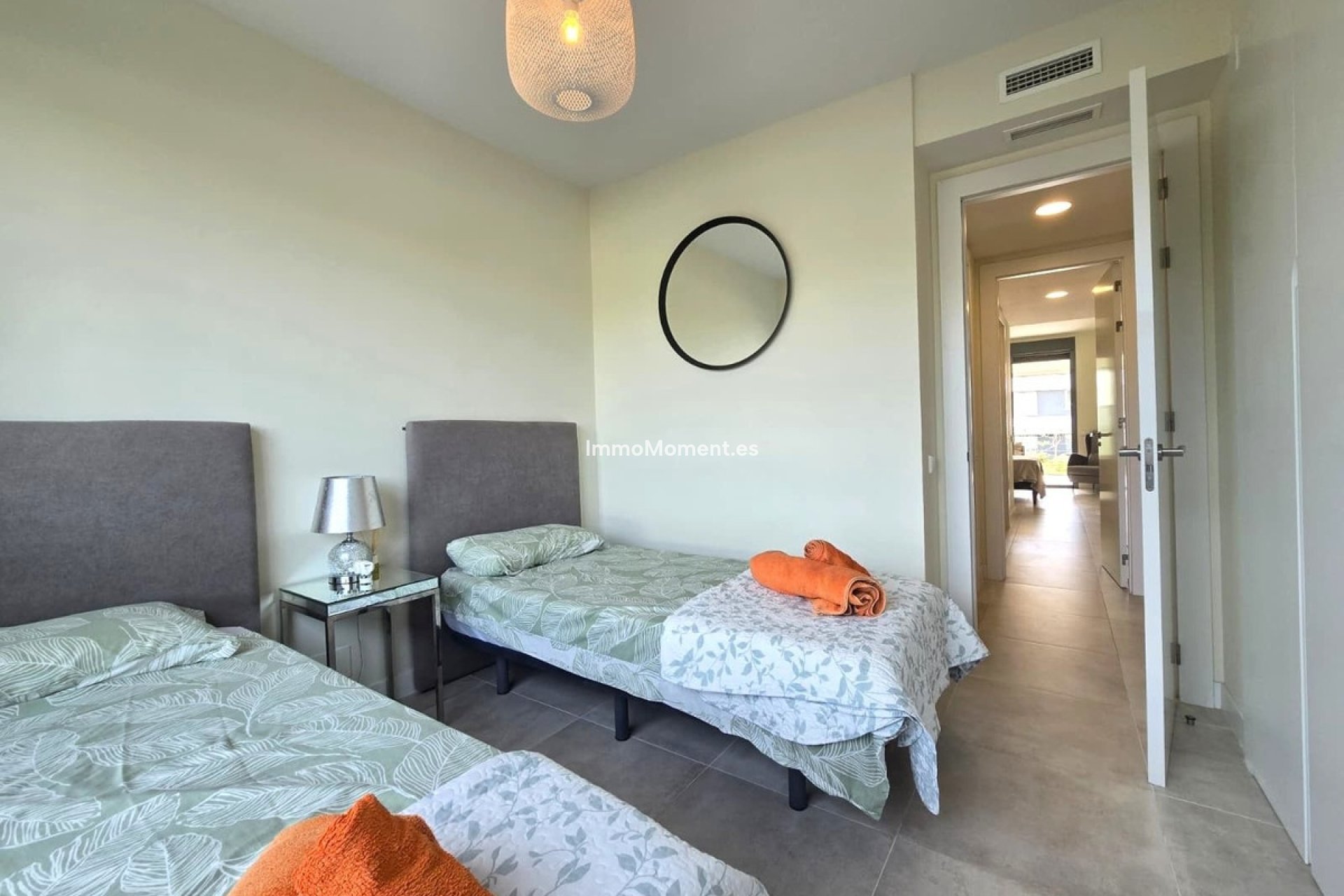 Resale - Apartment - Estepona - Selwo