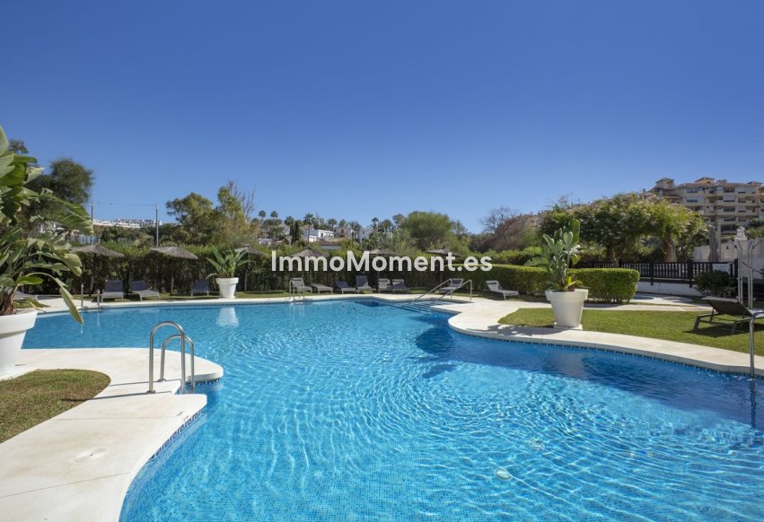 Resale - Apartment - Estepona - Selwo