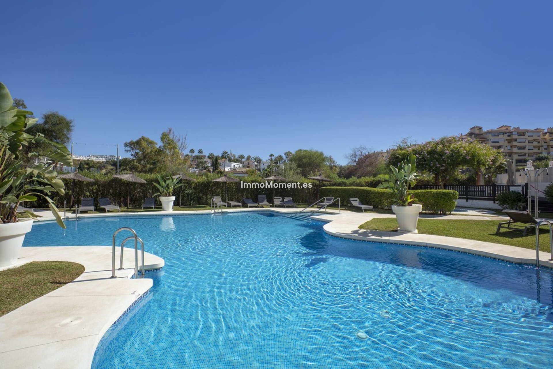 Resale - Apartment - Estepona - Selwo