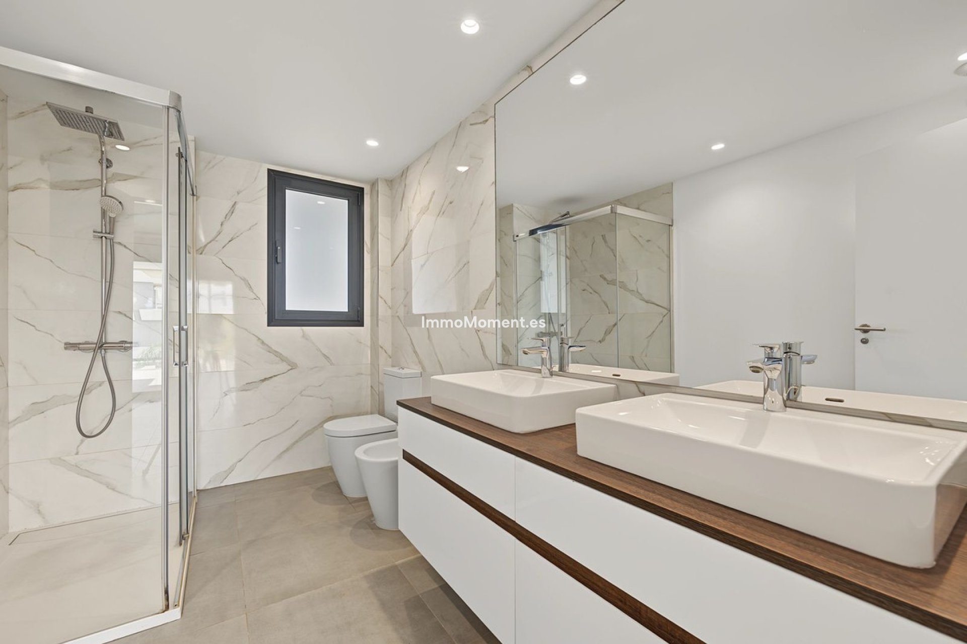 Resale - Apartment - Estepona - Selwo