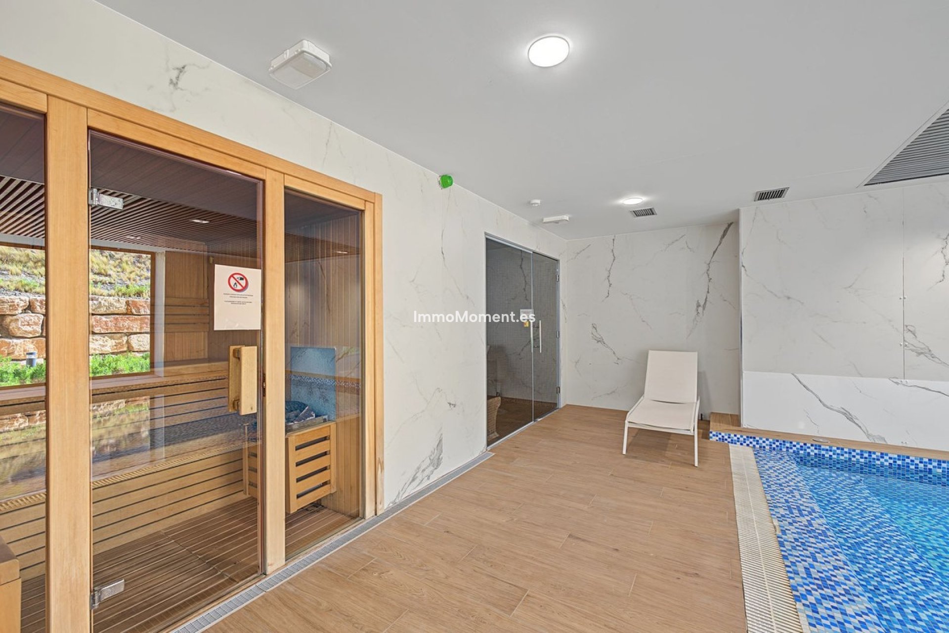 Resale - Apartment - Estepona - Selwo