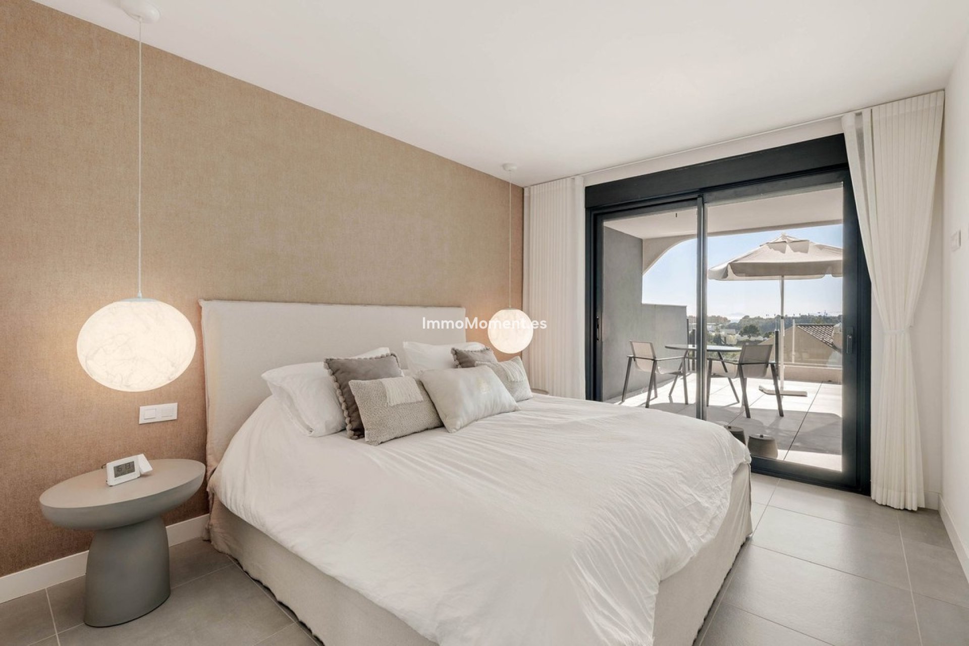 Resale - Apartment - Estepona - Selwo