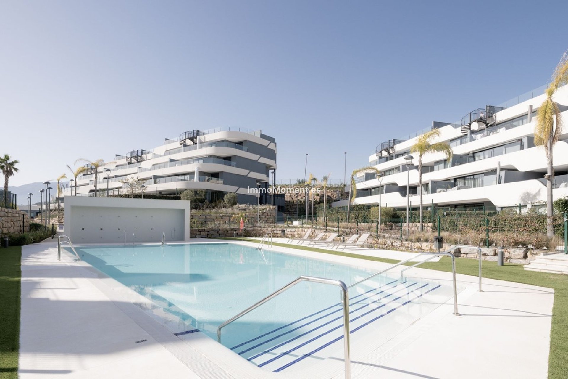 Resale - Apartment - Estepona - Selwo