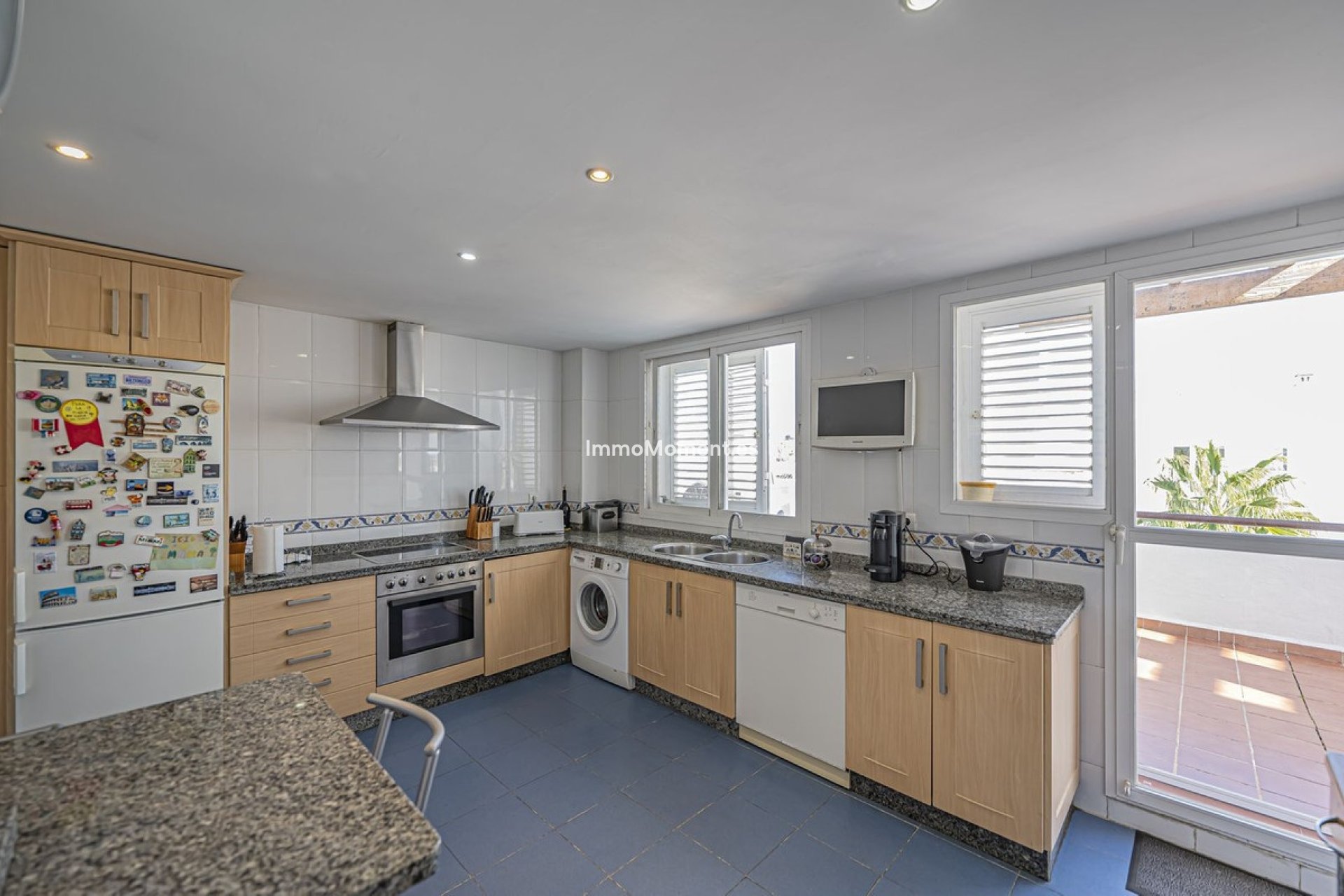 Resale - Apartment - Estepona - Selwo