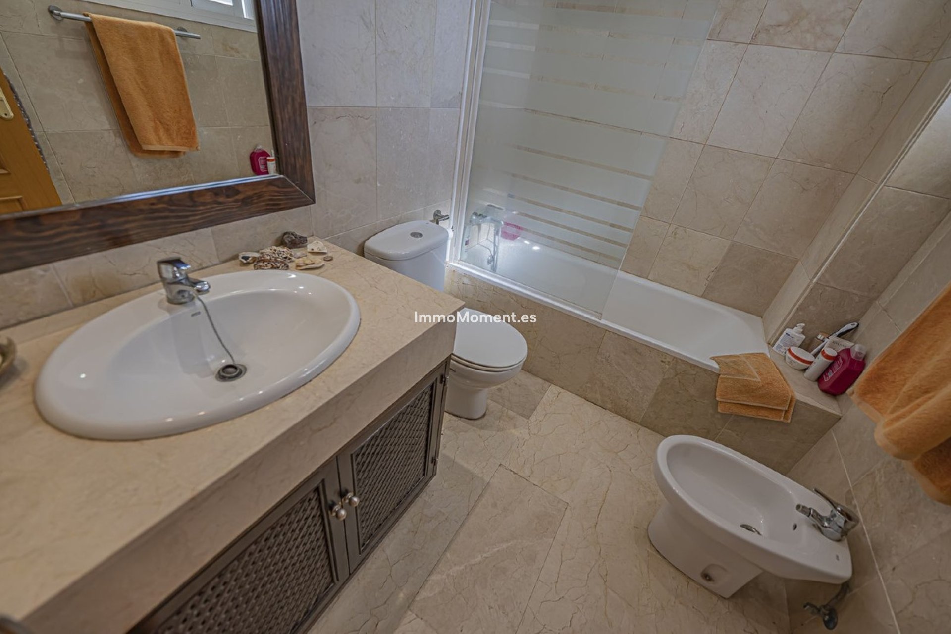 Resale - Apartment - Estepona - Selwo