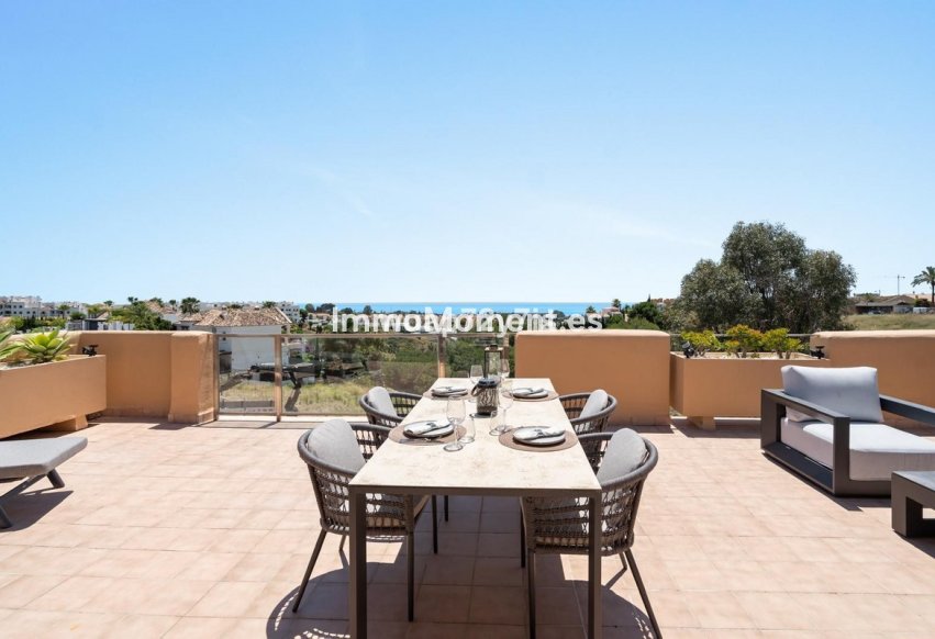 Resale - Apartment - Estepona - Selwo