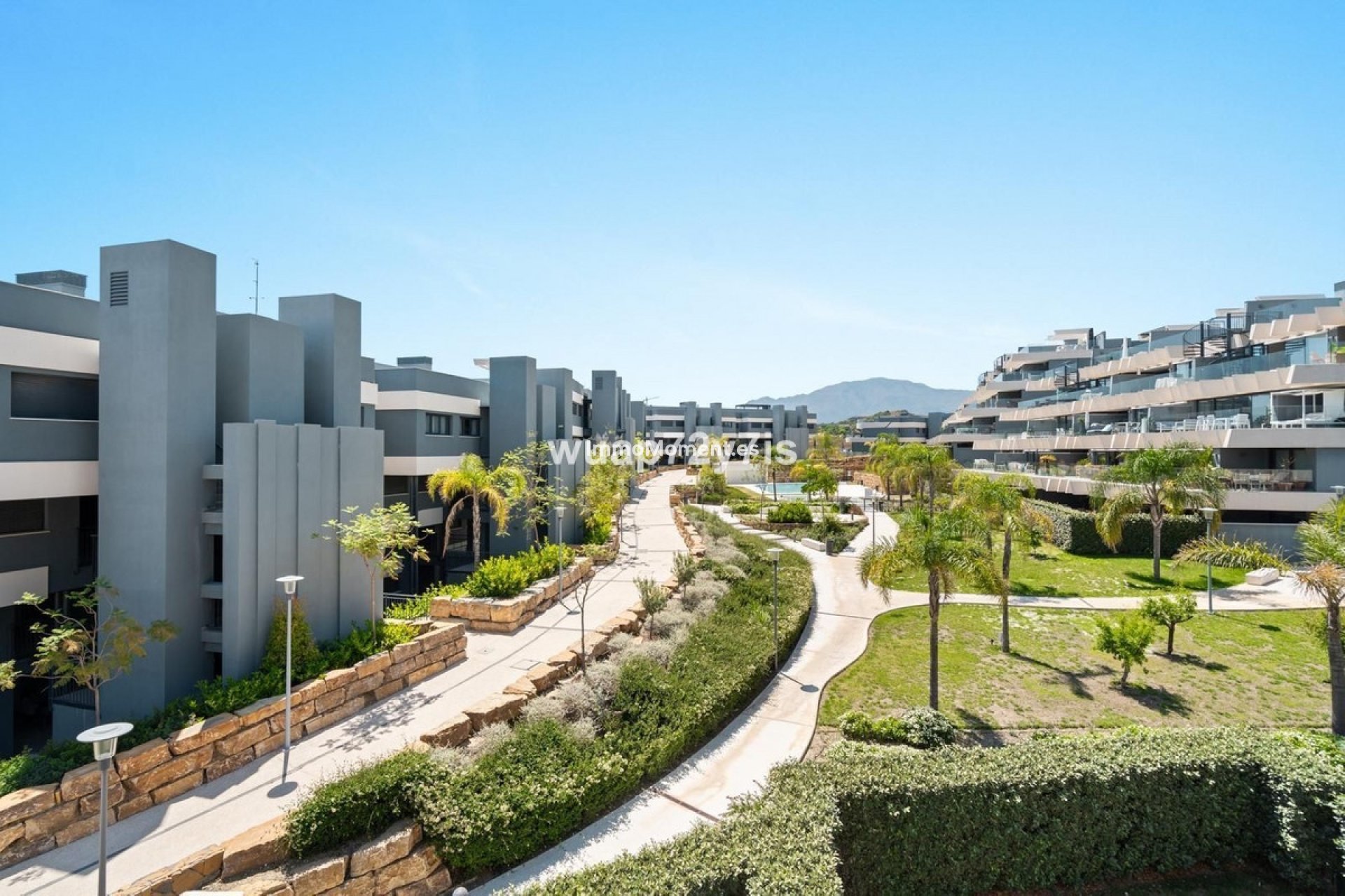 Resale - Apartment - Estepona - Selwo