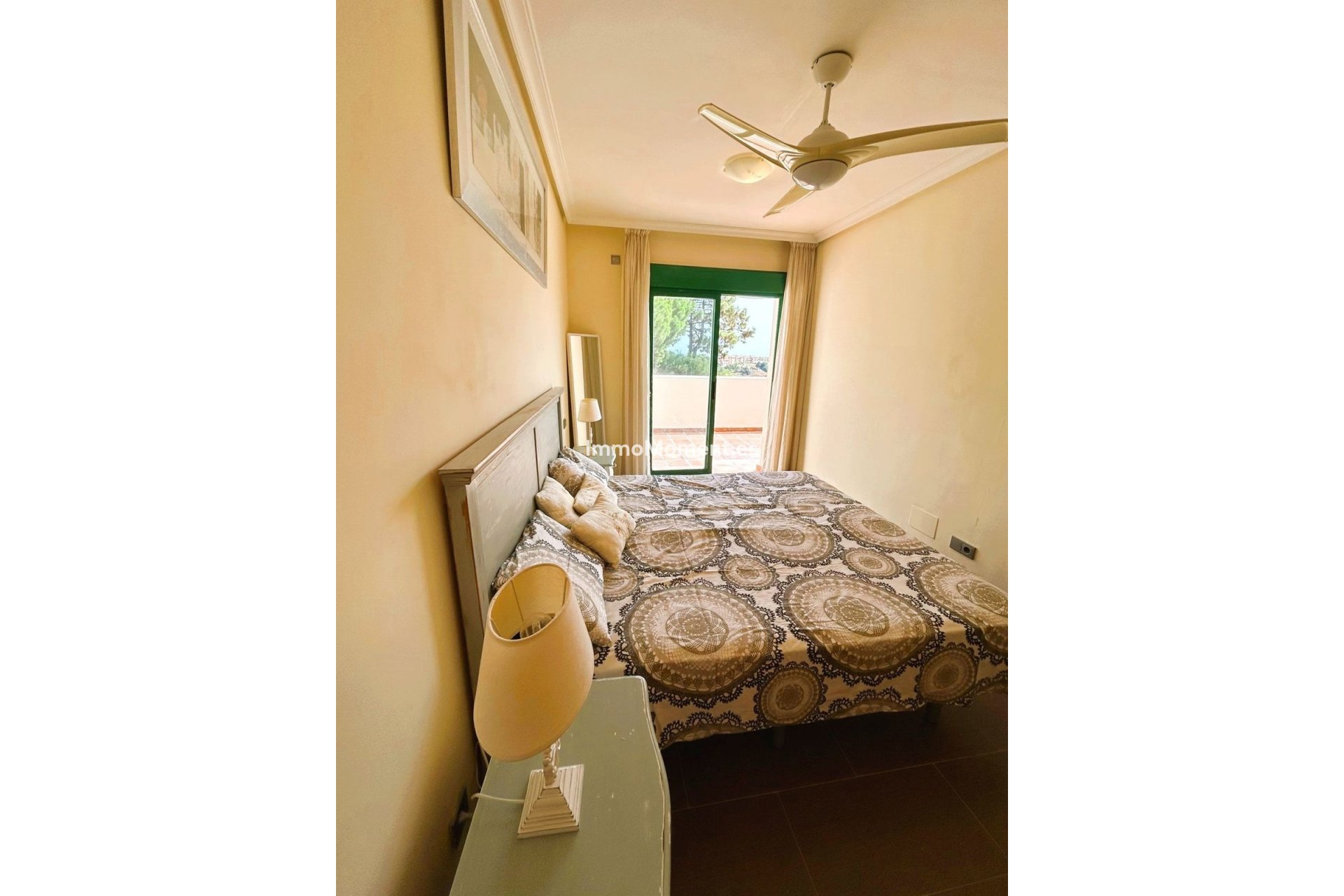 Resale - Apartment - Estepona - Selwo