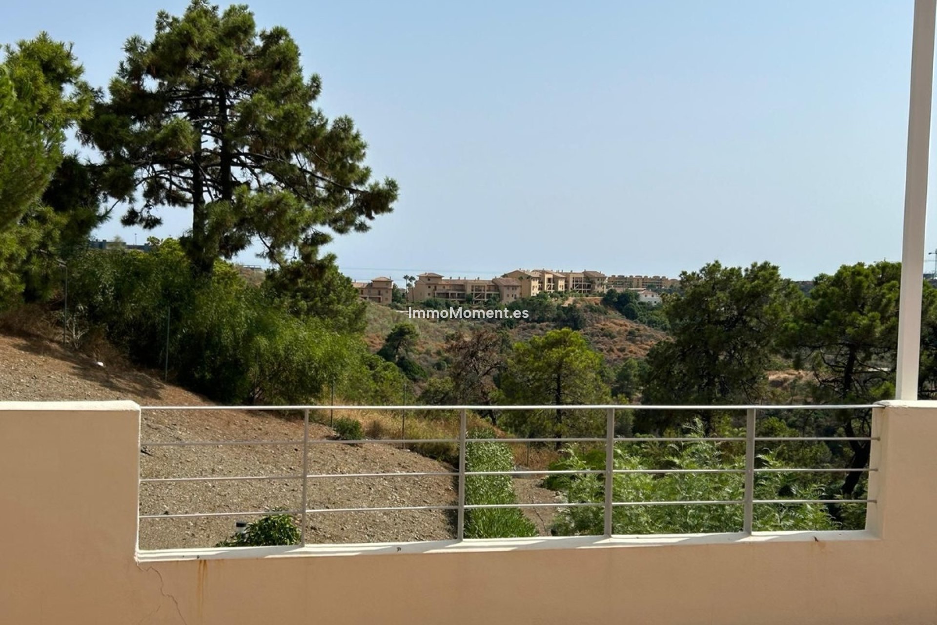 Resale - Apartment - Estepona - Selwo