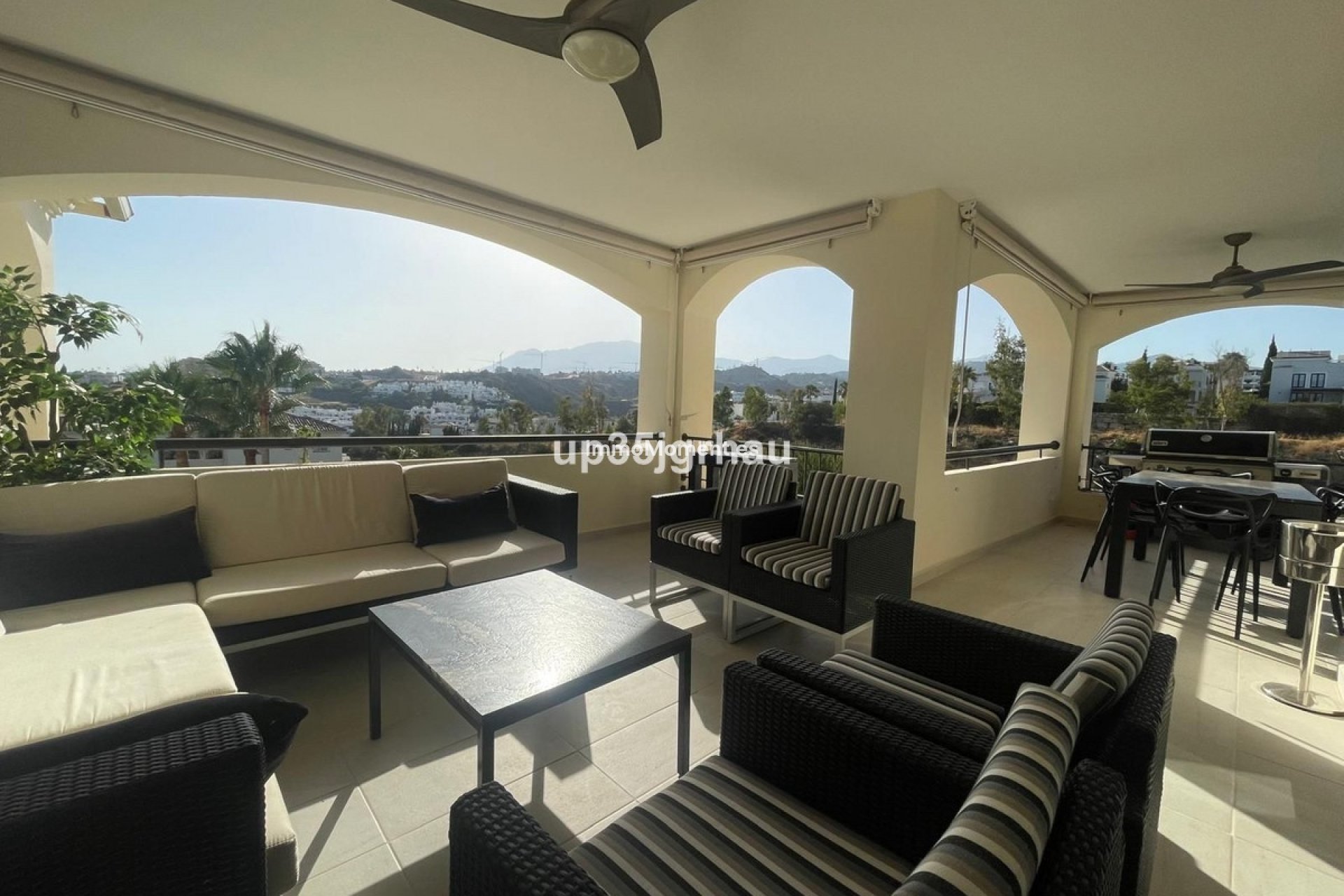 Resale - Apartment - Estepona - Selwo