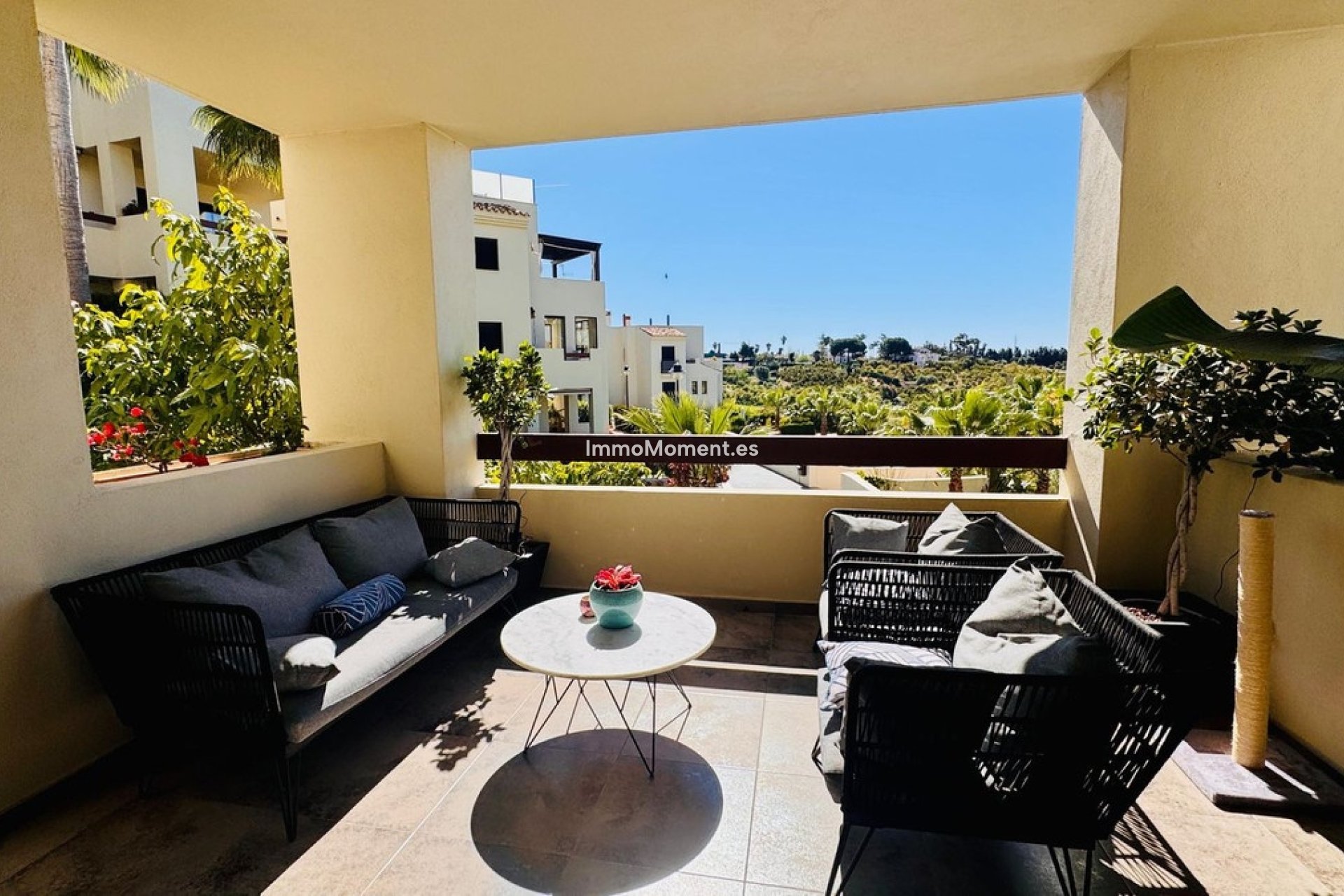 Resale - Apartment - Estepona - Selwo