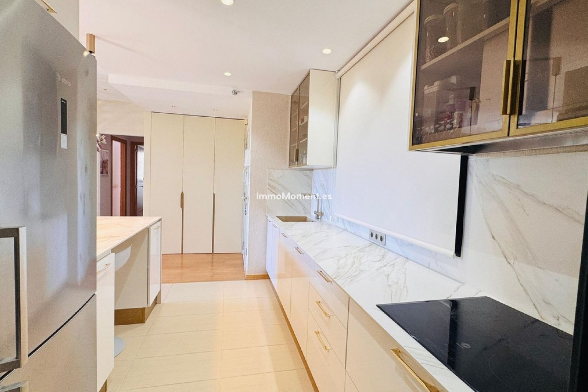 Resale - Apartment - Estepona - Selwo