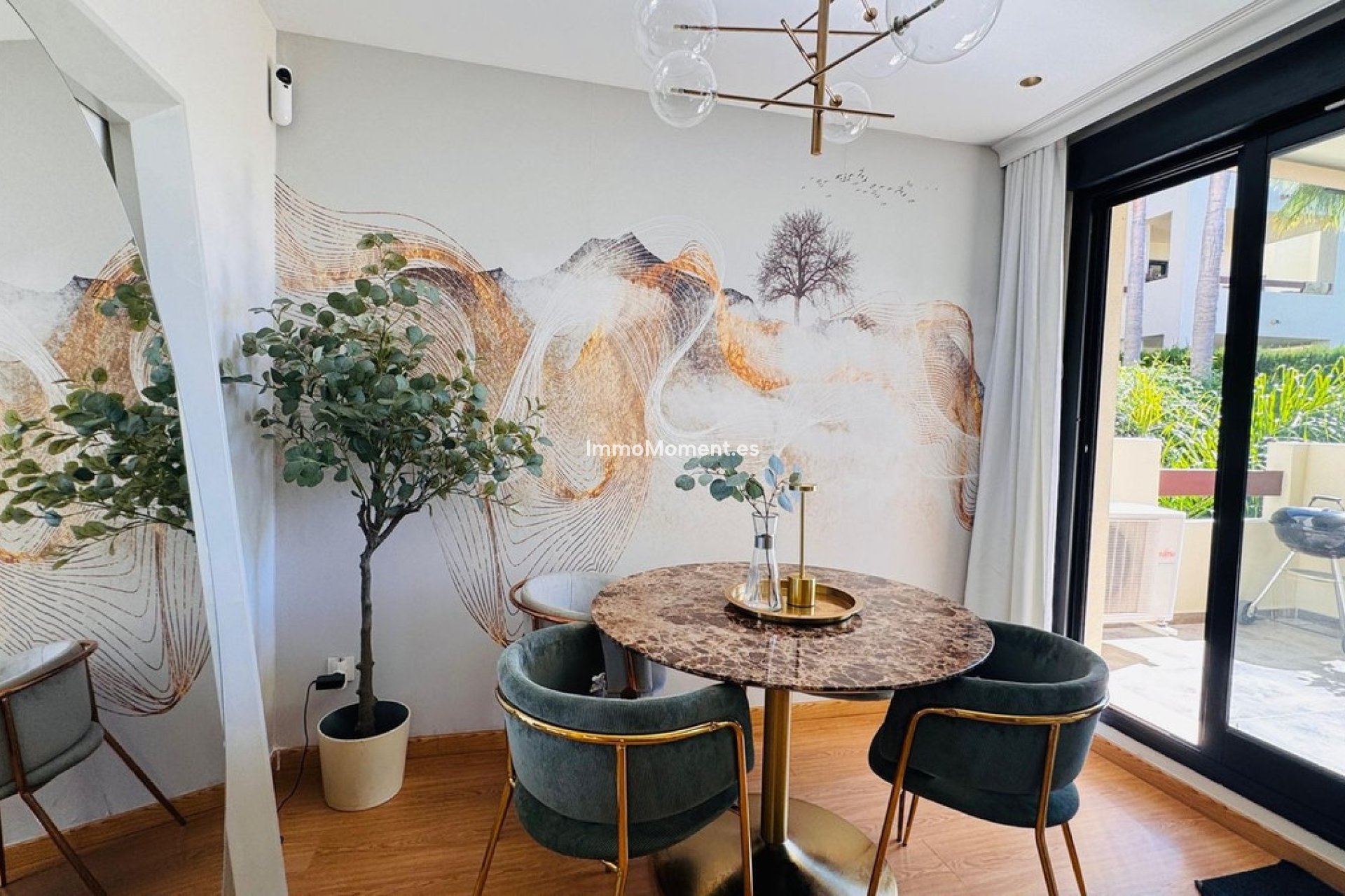 Resale - Apartment - Estepona - Selwo