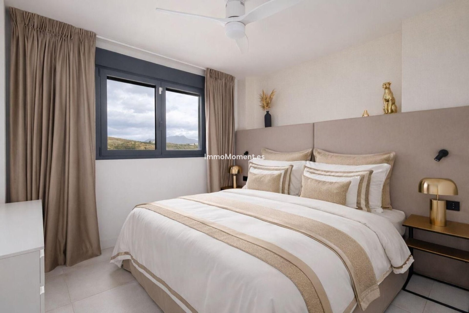 Resale - Apartment - Estepona - Selwo