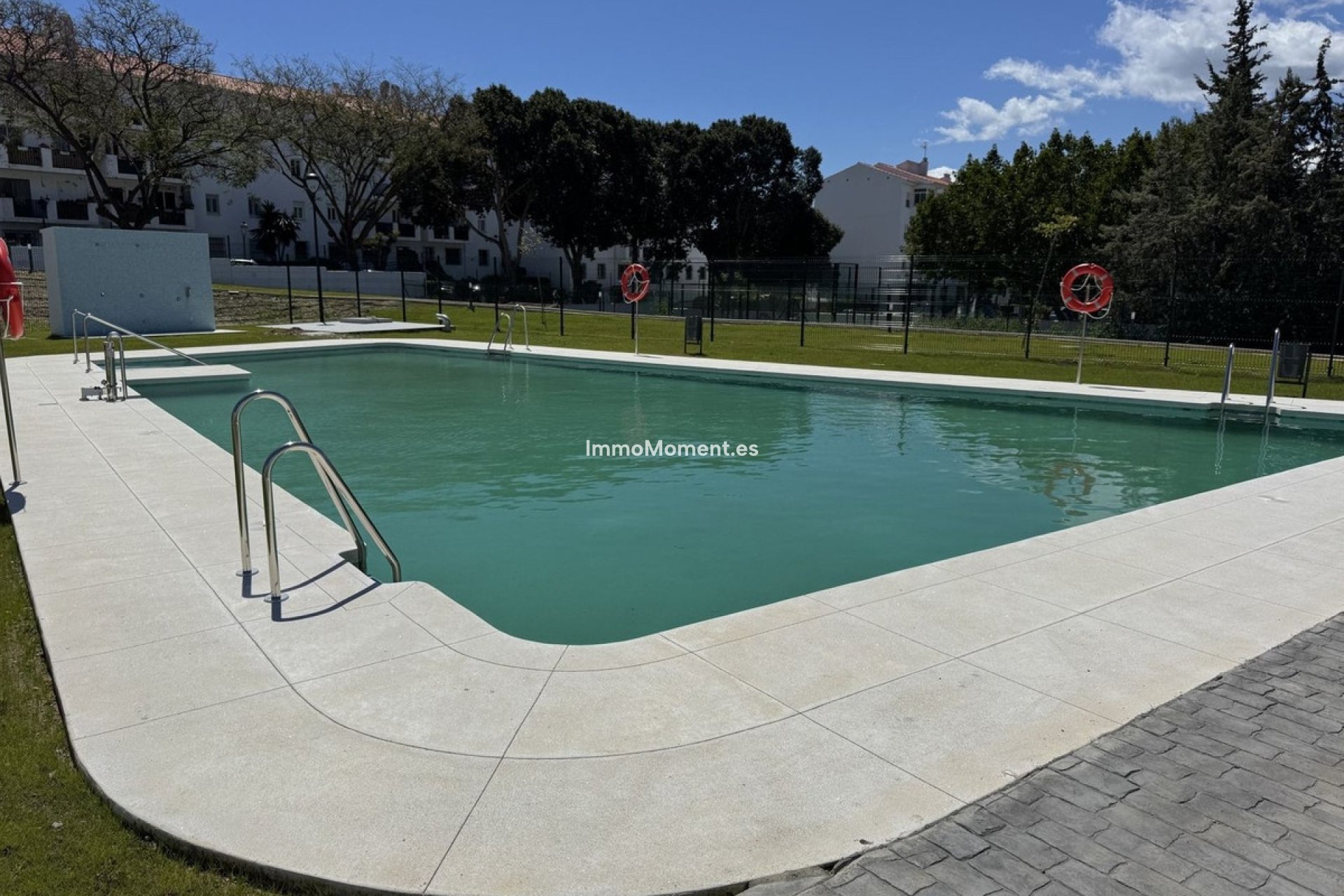 Resale - Apartment - Estepona - Selwo