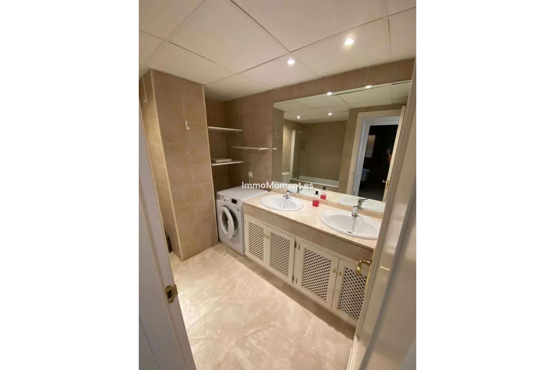 Resale - Apartment - Estepona - Selwo