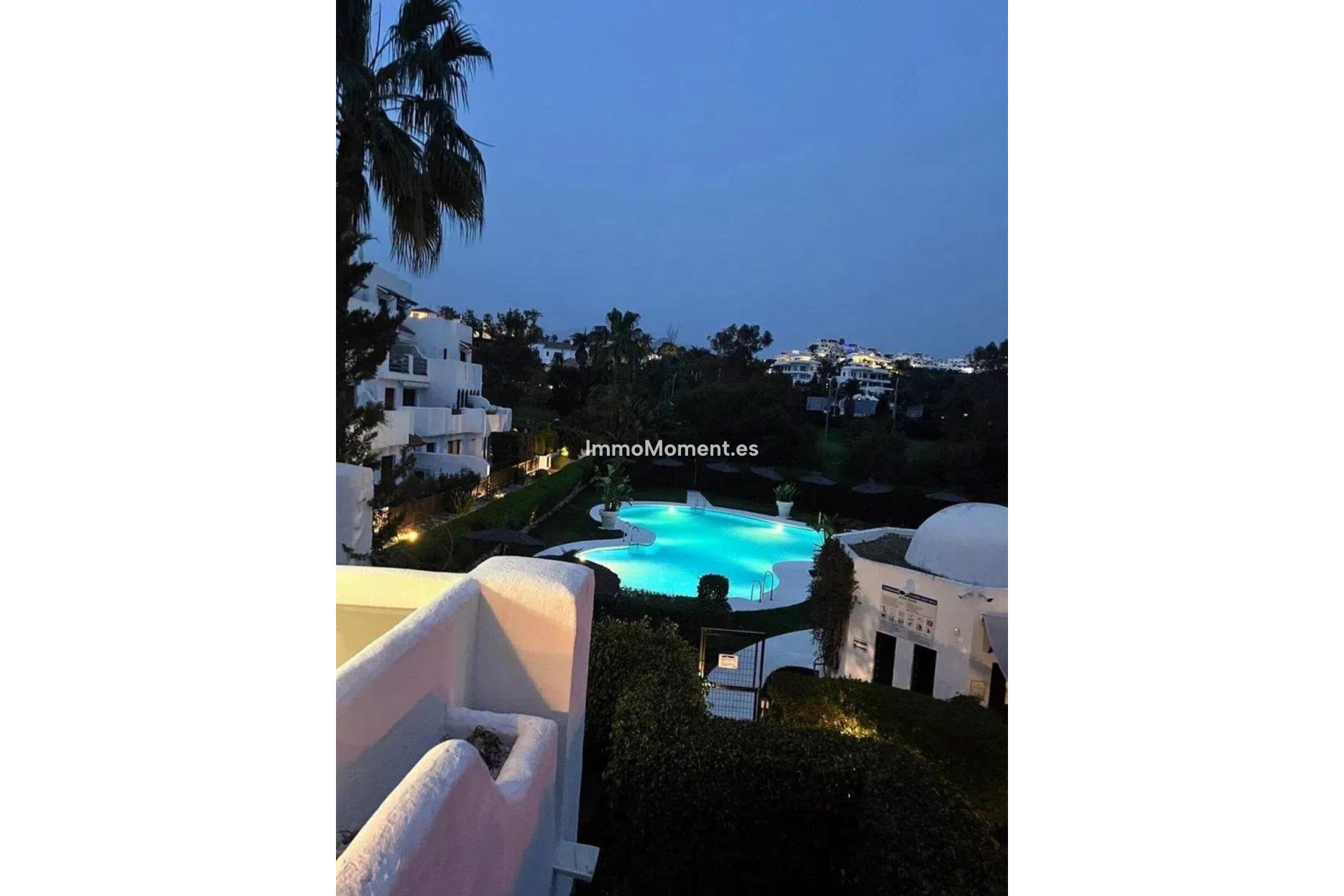 Resale - Apartment - Estepona - Selwo