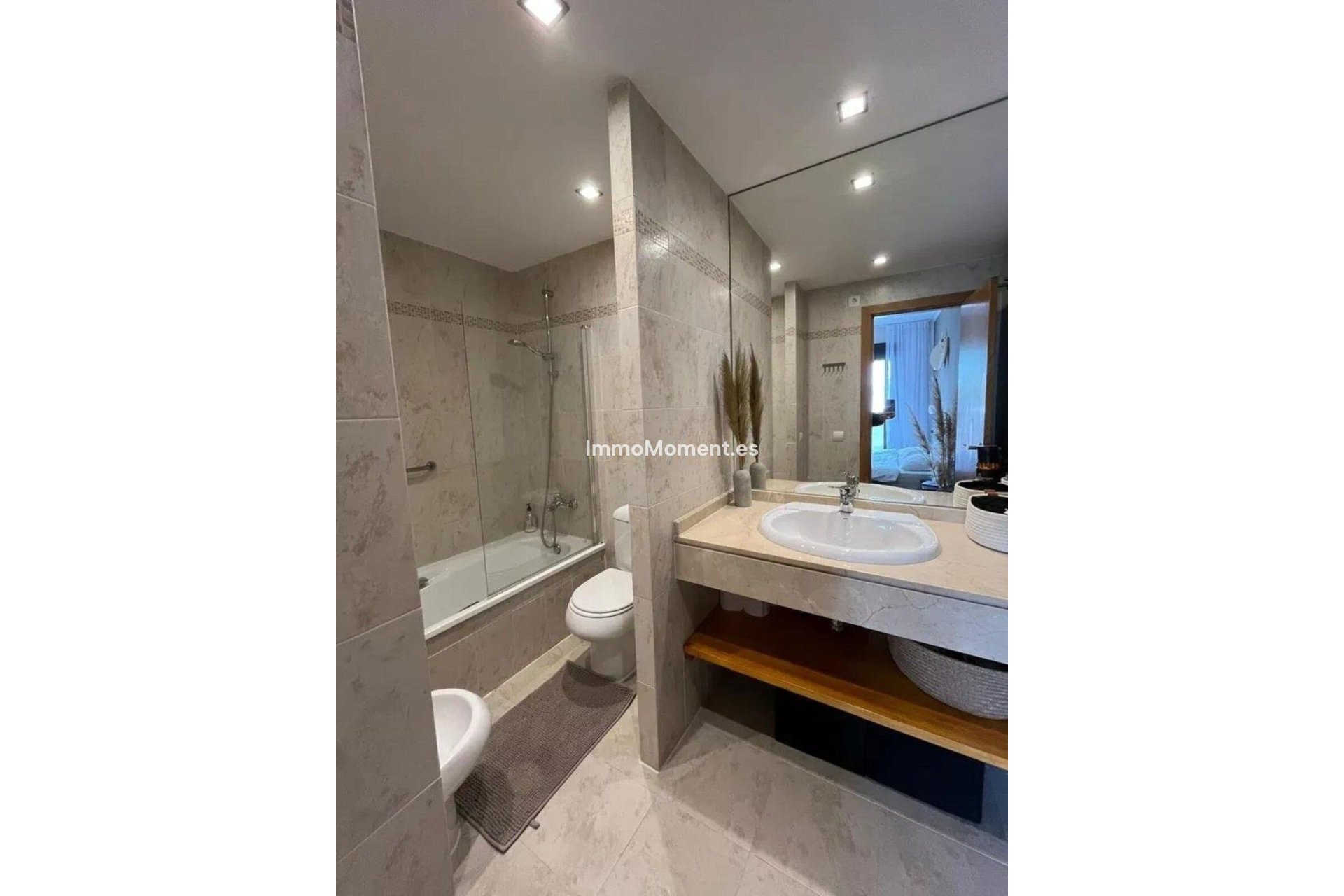 Resale - Apartment - Estepona - Selwo