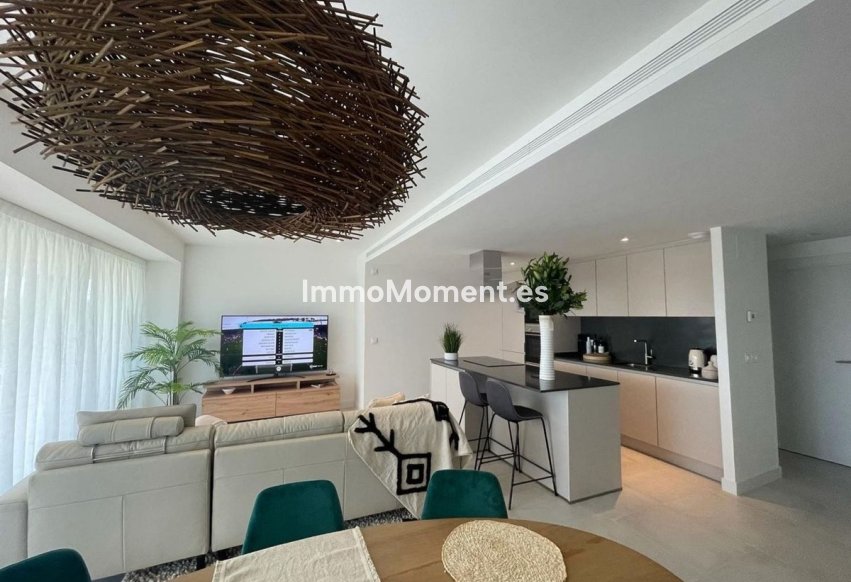 Resale - Apartment - Estepona - Selwo