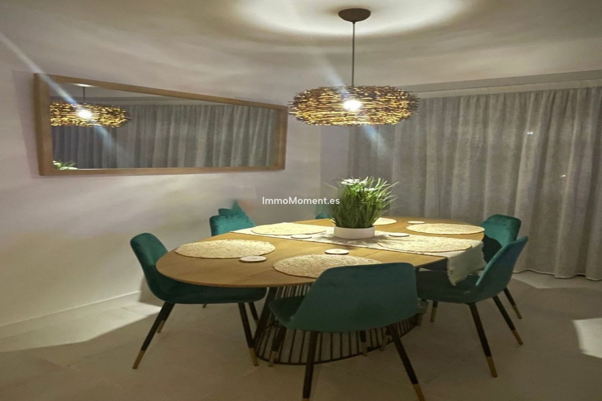 Resale - Apartment - Estepona - Selwo