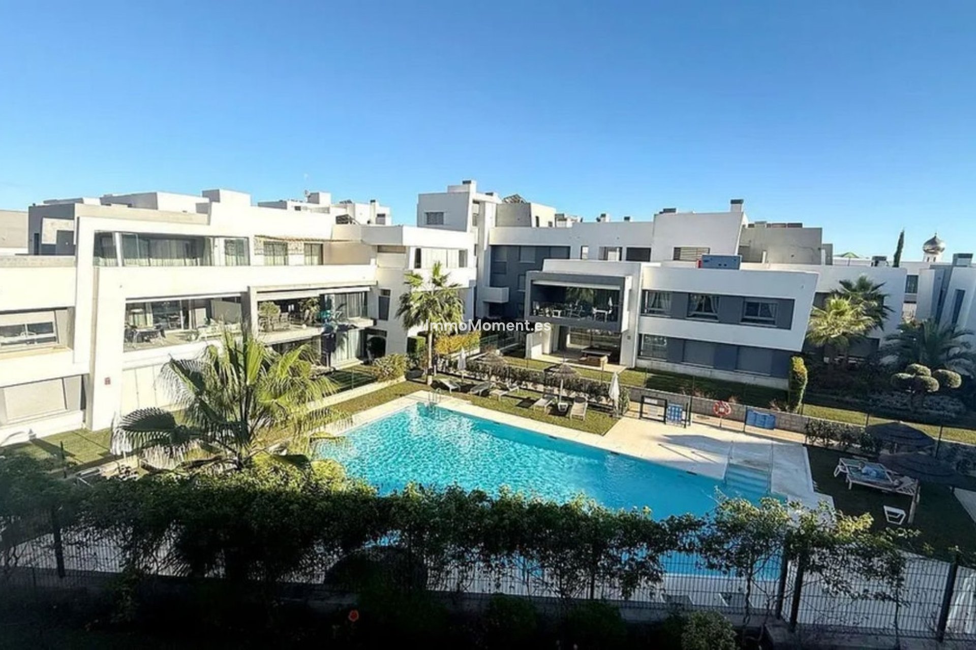 Resale - Apartment - Estepona - Selwo