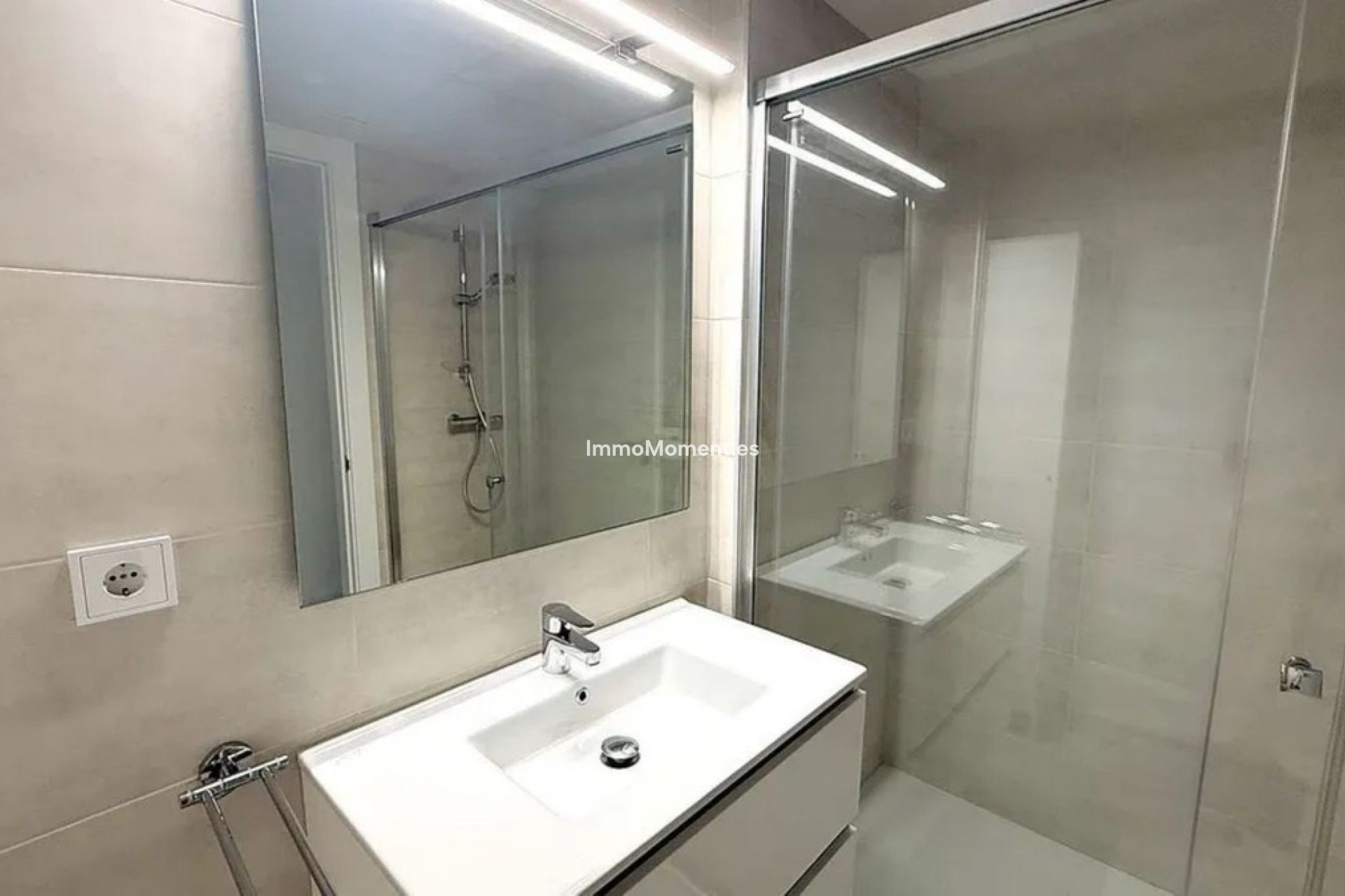 Resale - Apartment - Estepona - Selwo