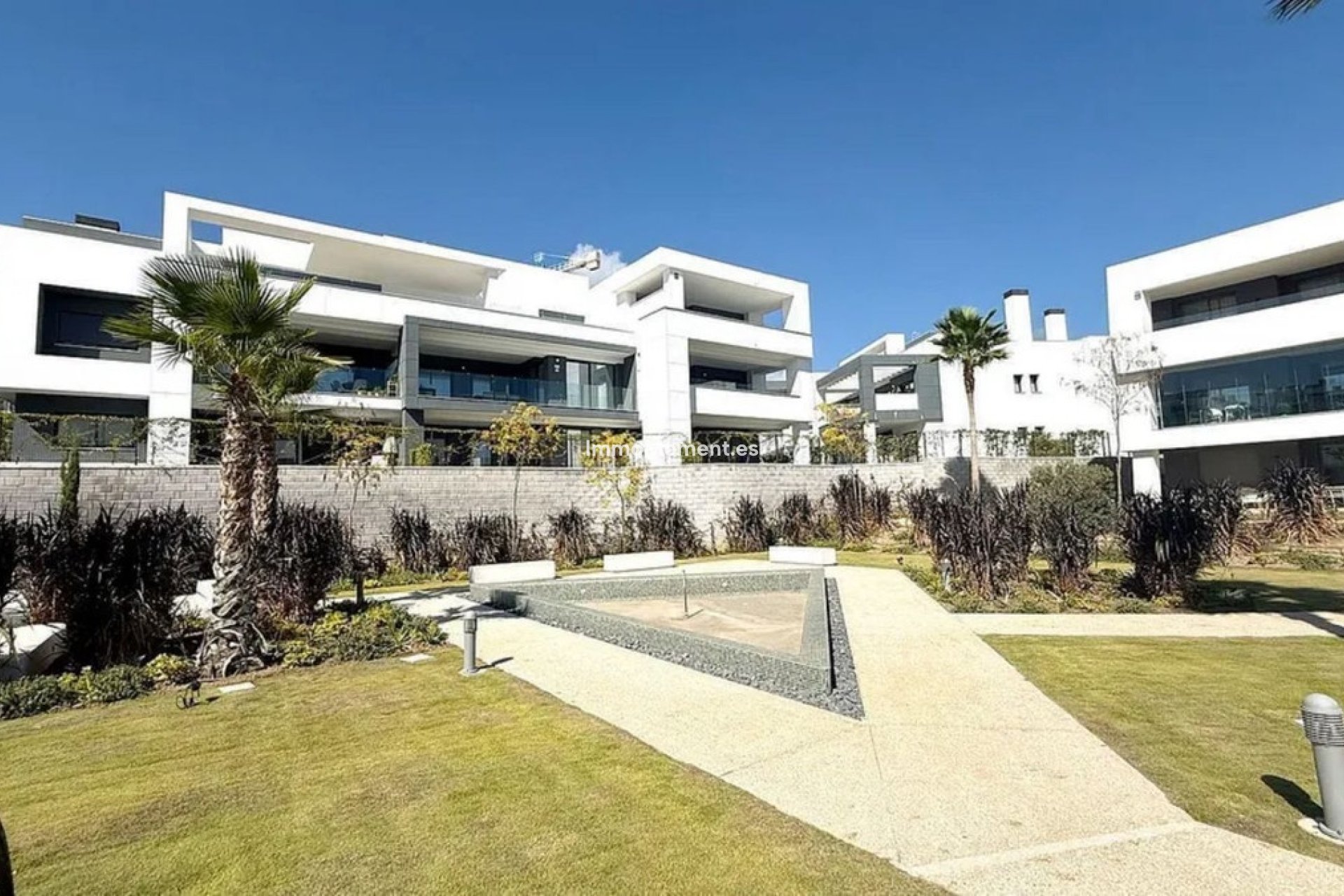 Resale - Apartment - Estepona - Selwo